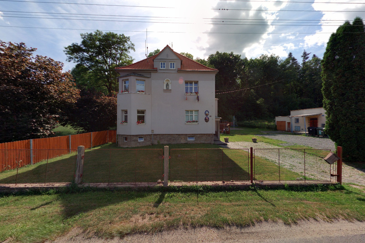 Pertoltice pod Ralskem - obecní úřad foto 4