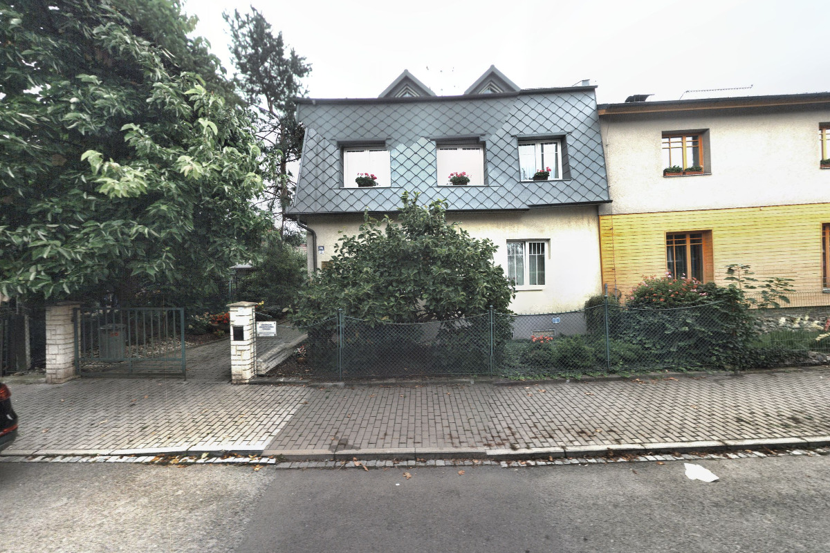 MUDr. Anna Kajzarová