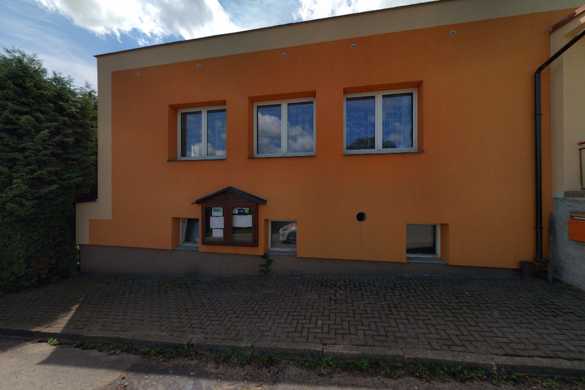 Černov - obecní úřad foto 2