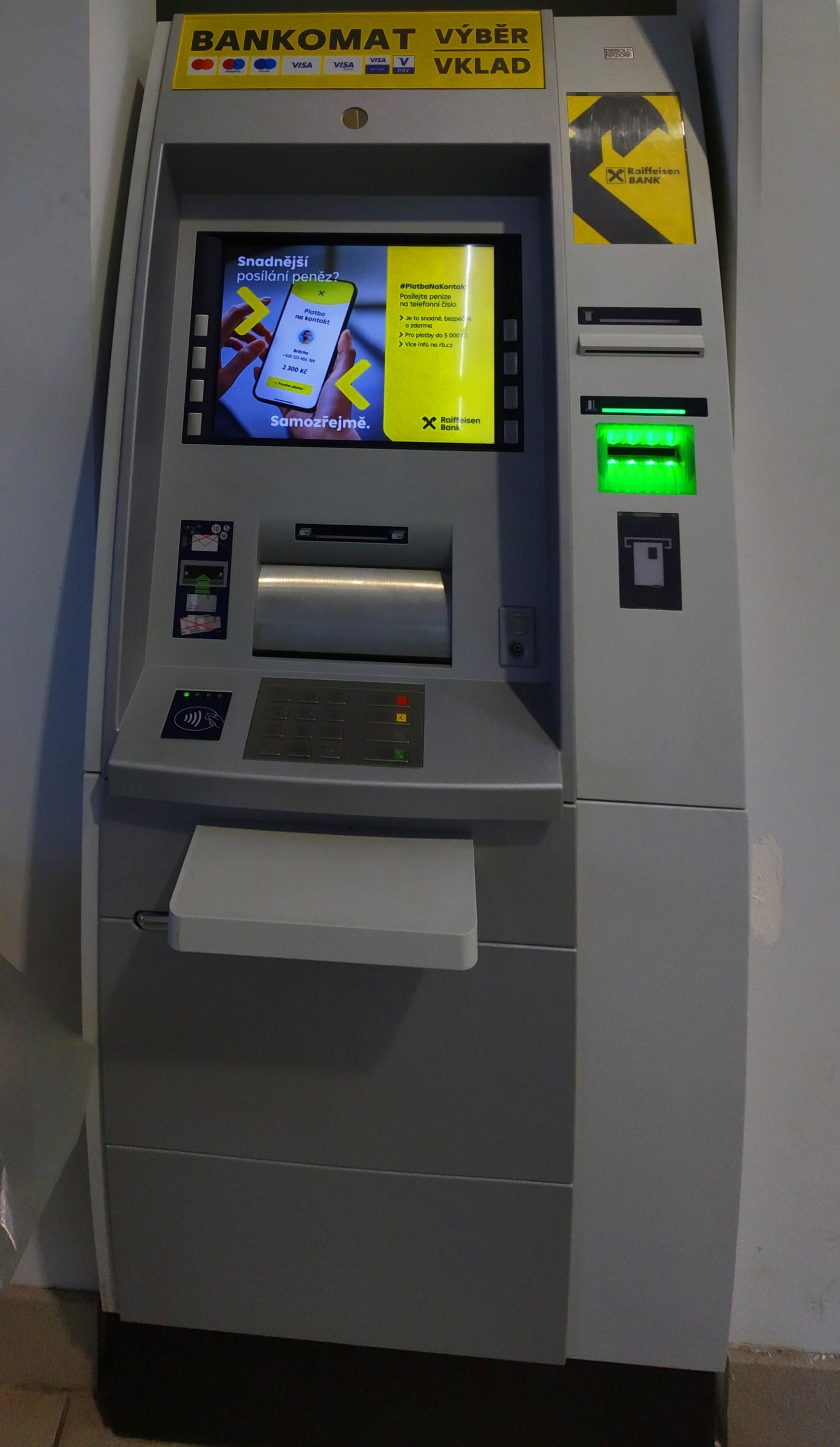 Raiffeisenbank - bankomat foto 3