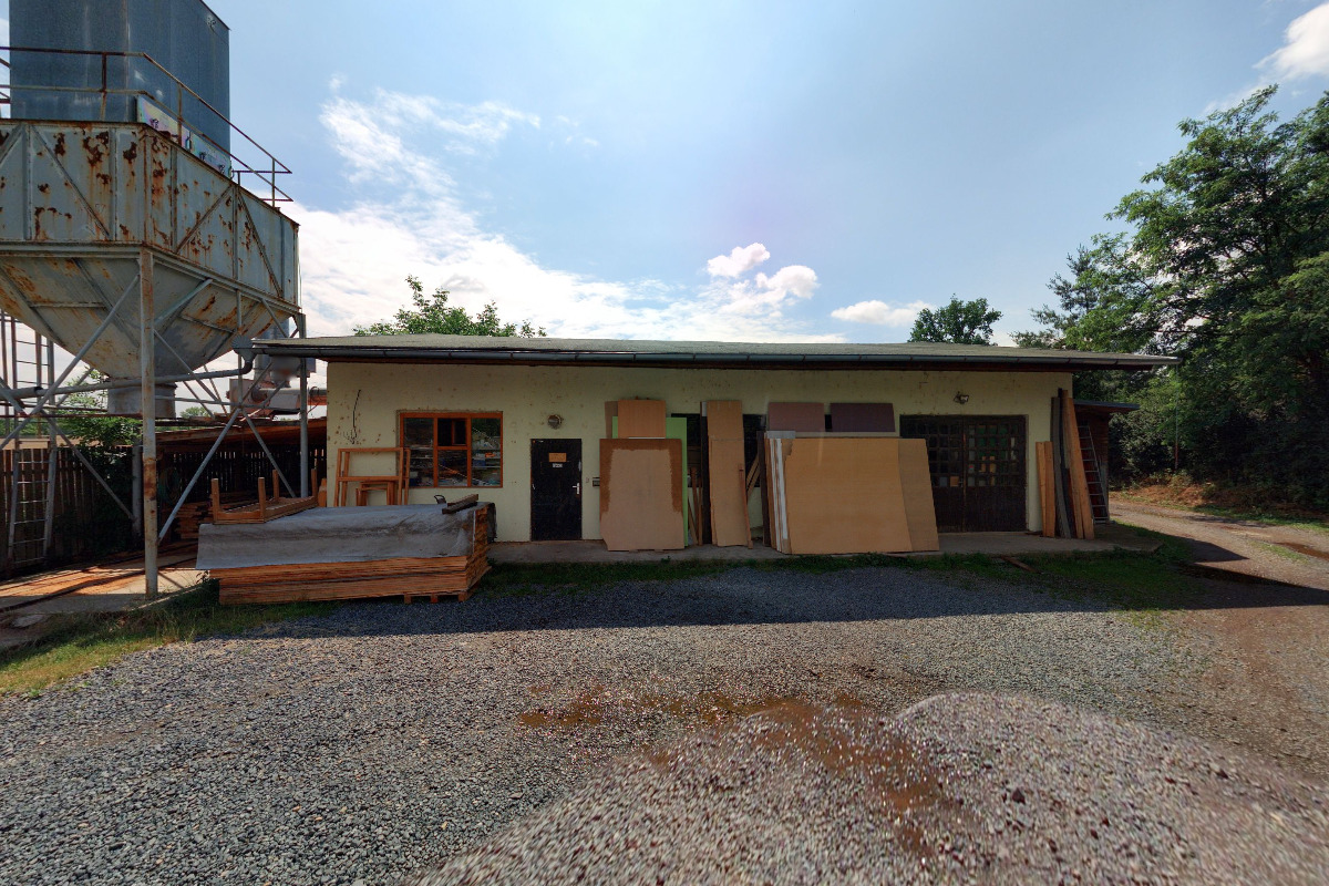 Nábytek na závazku - Pavel Týř