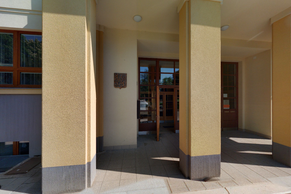 Gymnázium Dobruška - Školní jídelna foto 3