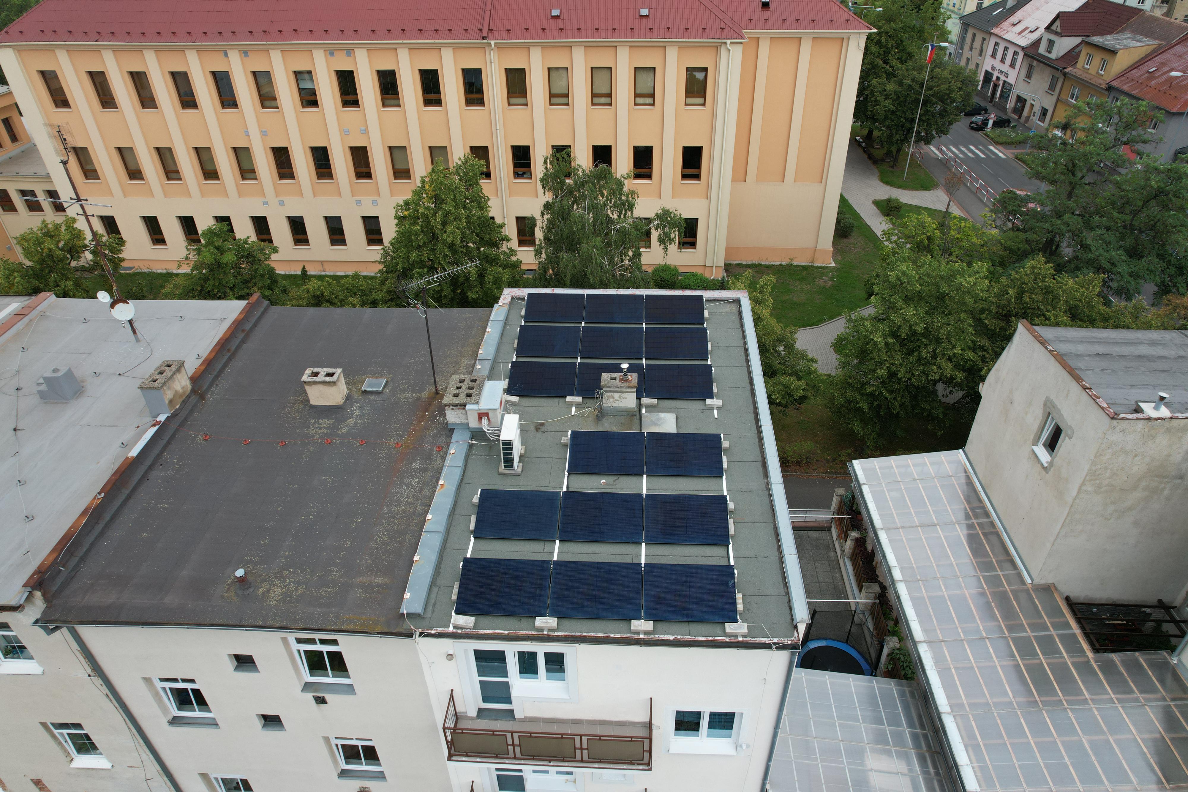 Milan Vaniš - Fotovoltaické elektrárny foto 5