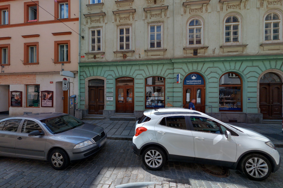 Karmelitánské knihkupectví foto 5