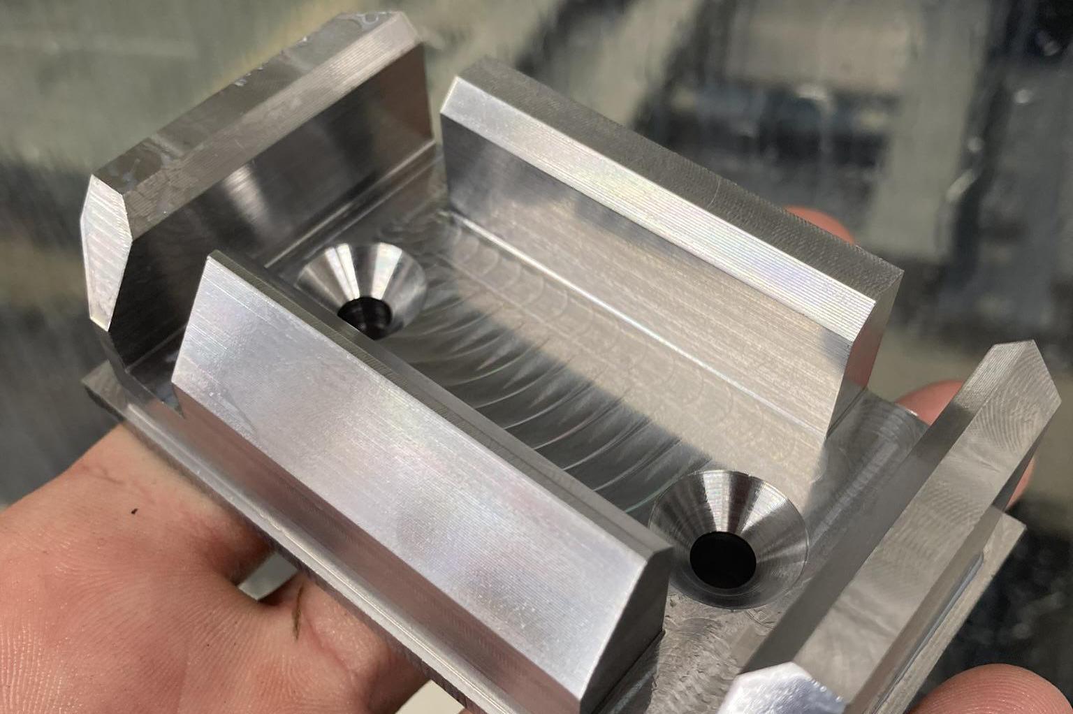 Kovovýroba a CNC obrábění Dominik Materna