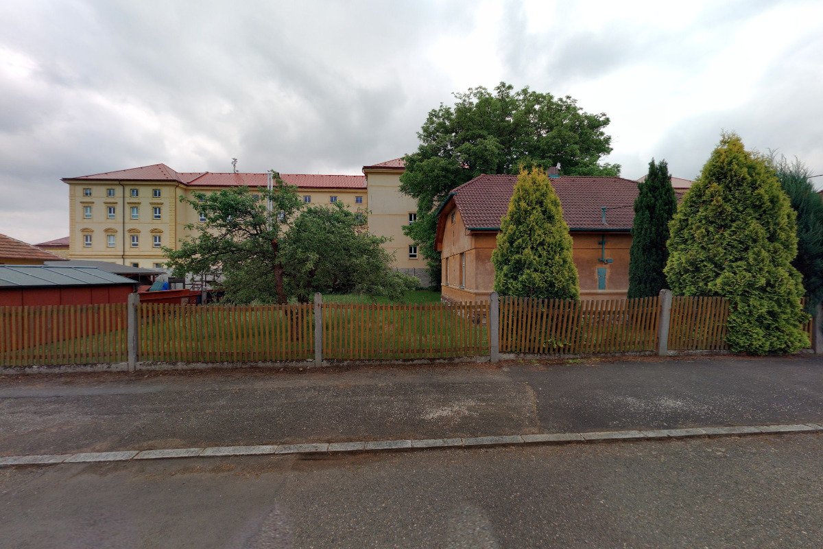 SŠ, Rokycany - Školní jídelna foto 2