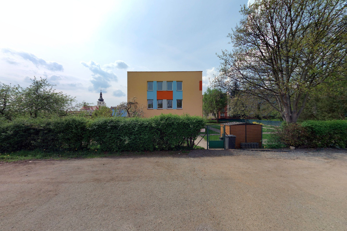 MŠ Hořice, Pod lipou