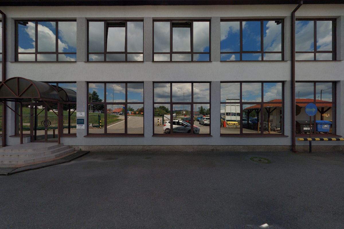 FLACHS NÁKLADNÍ VOZY, s.r.o.