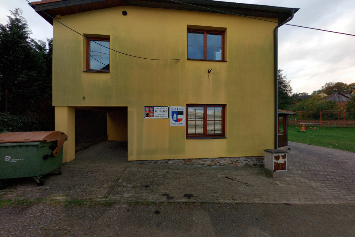 Služátky - obecní úřad foto 3