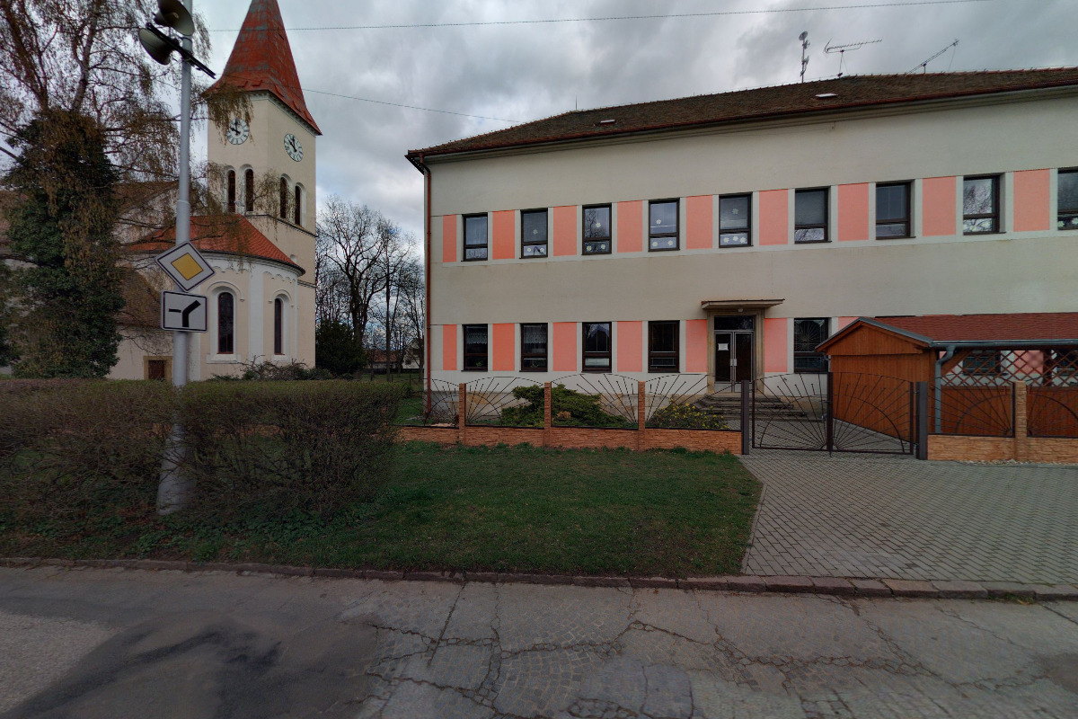 Základní škola Nepolisy foto 3