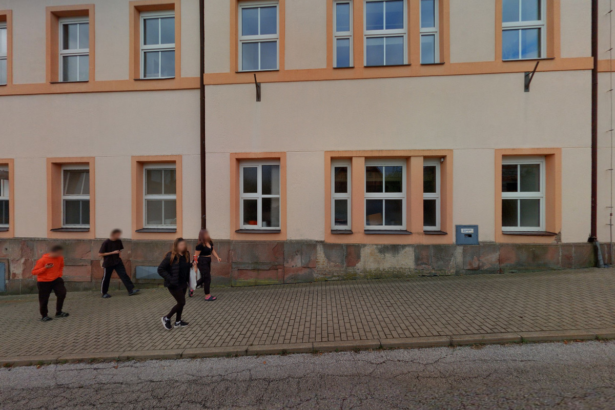 Střední škola, Lomnice nad Popelkou , Antala Staška 213 foto 4