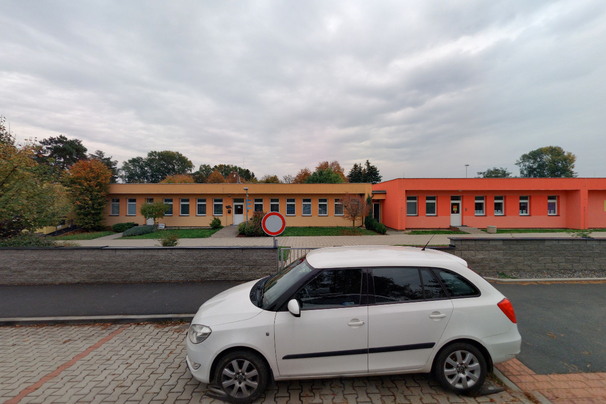 Obecní knihovna Velim