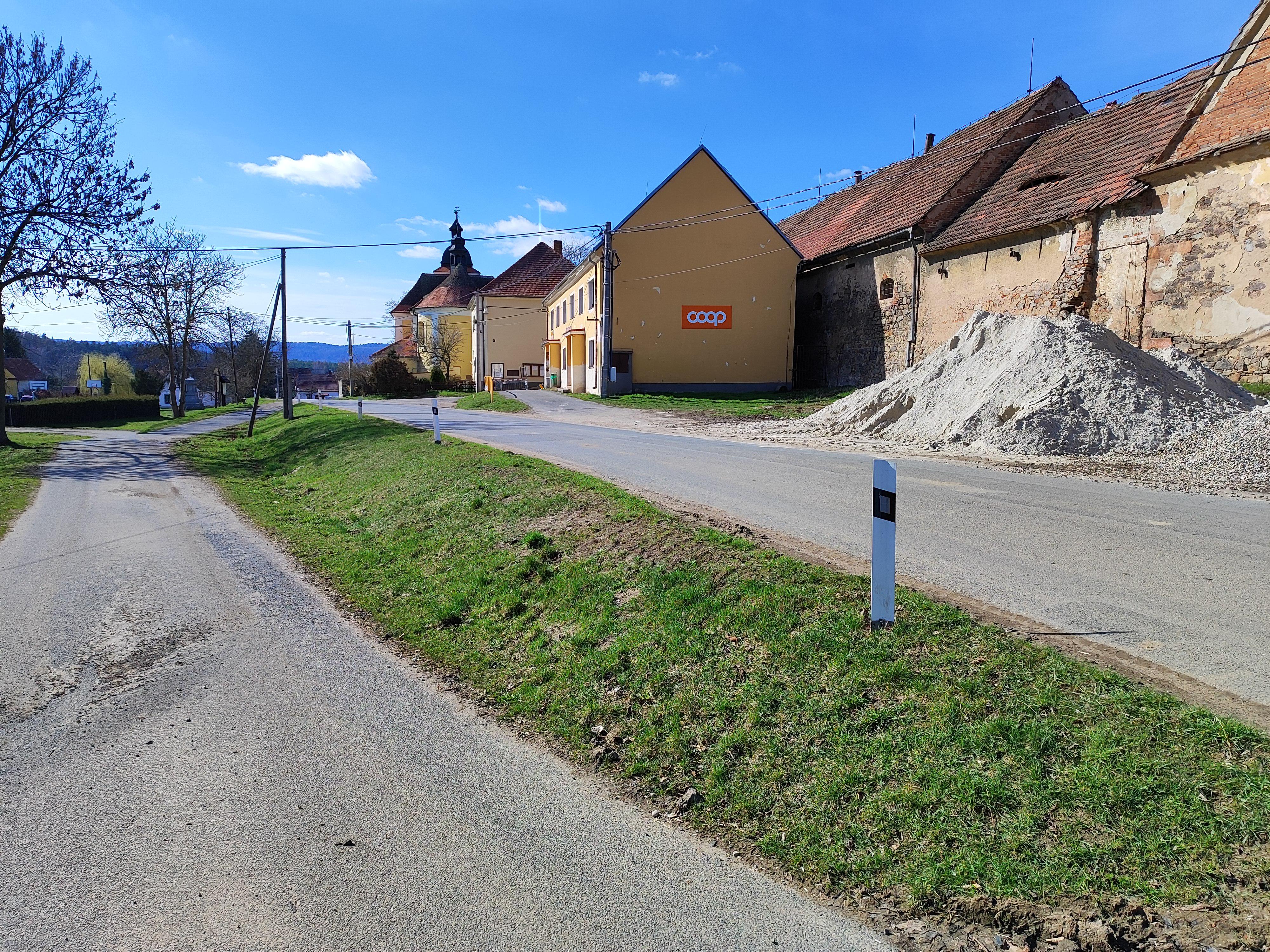 JEDNOTA, spotřební družstvo v Podbořanech - COOP foto 2