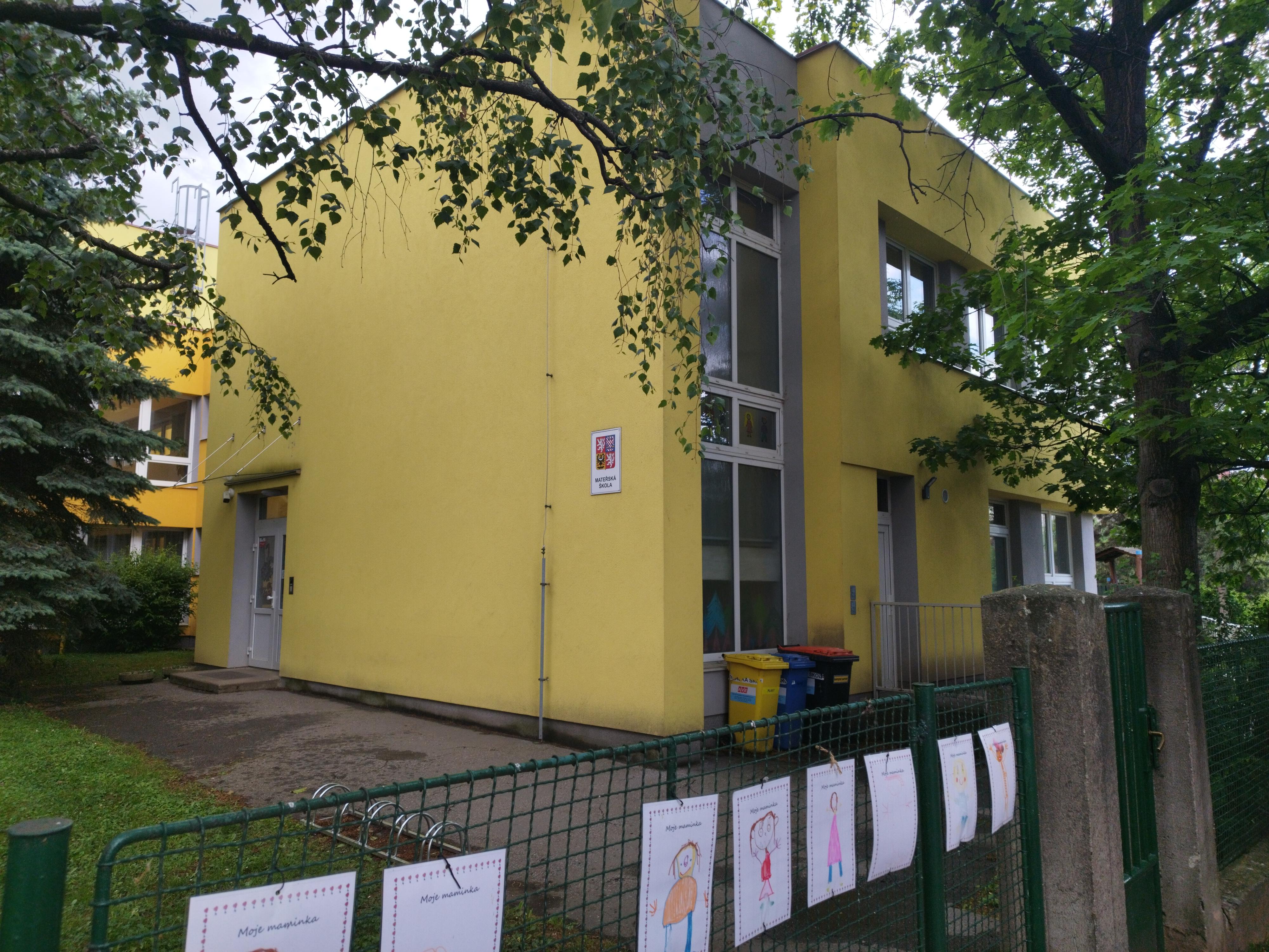Mateřská škola Praha 9 - Černý Most, Paculova 1115 foto 2