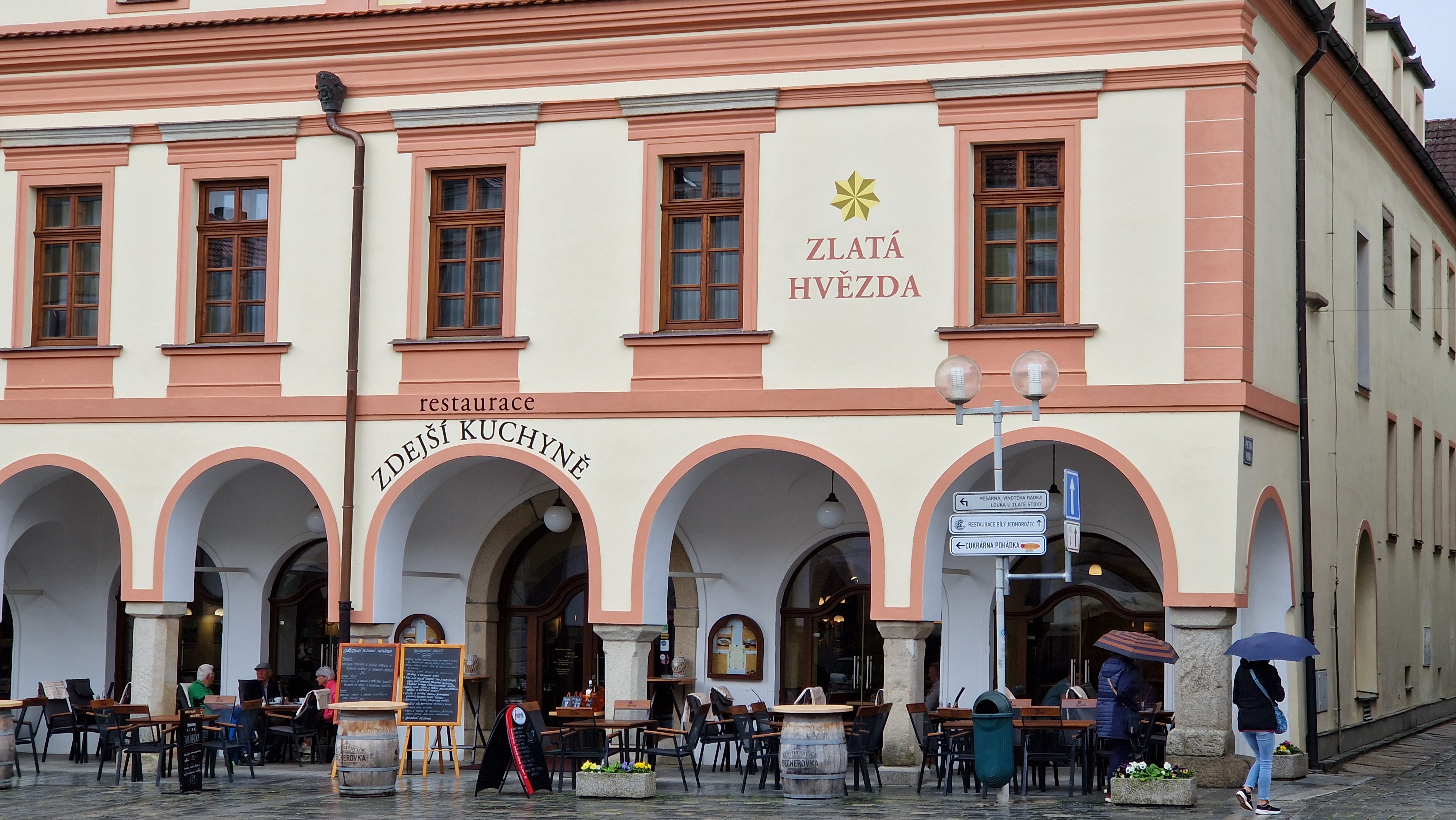 Restaurace Zdejší kuchyně foto 6