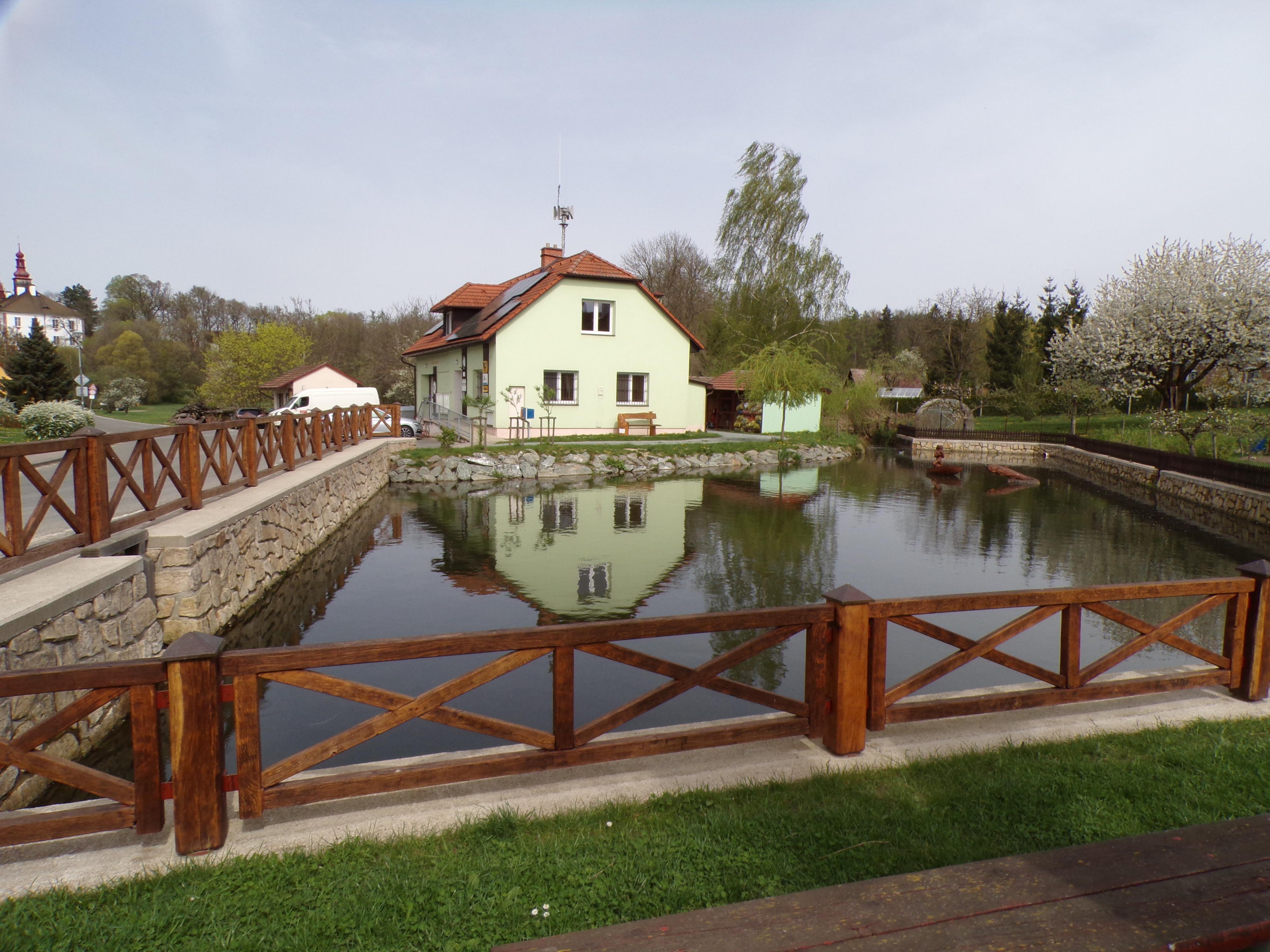 Podbřezí - obecní úřad foto 6