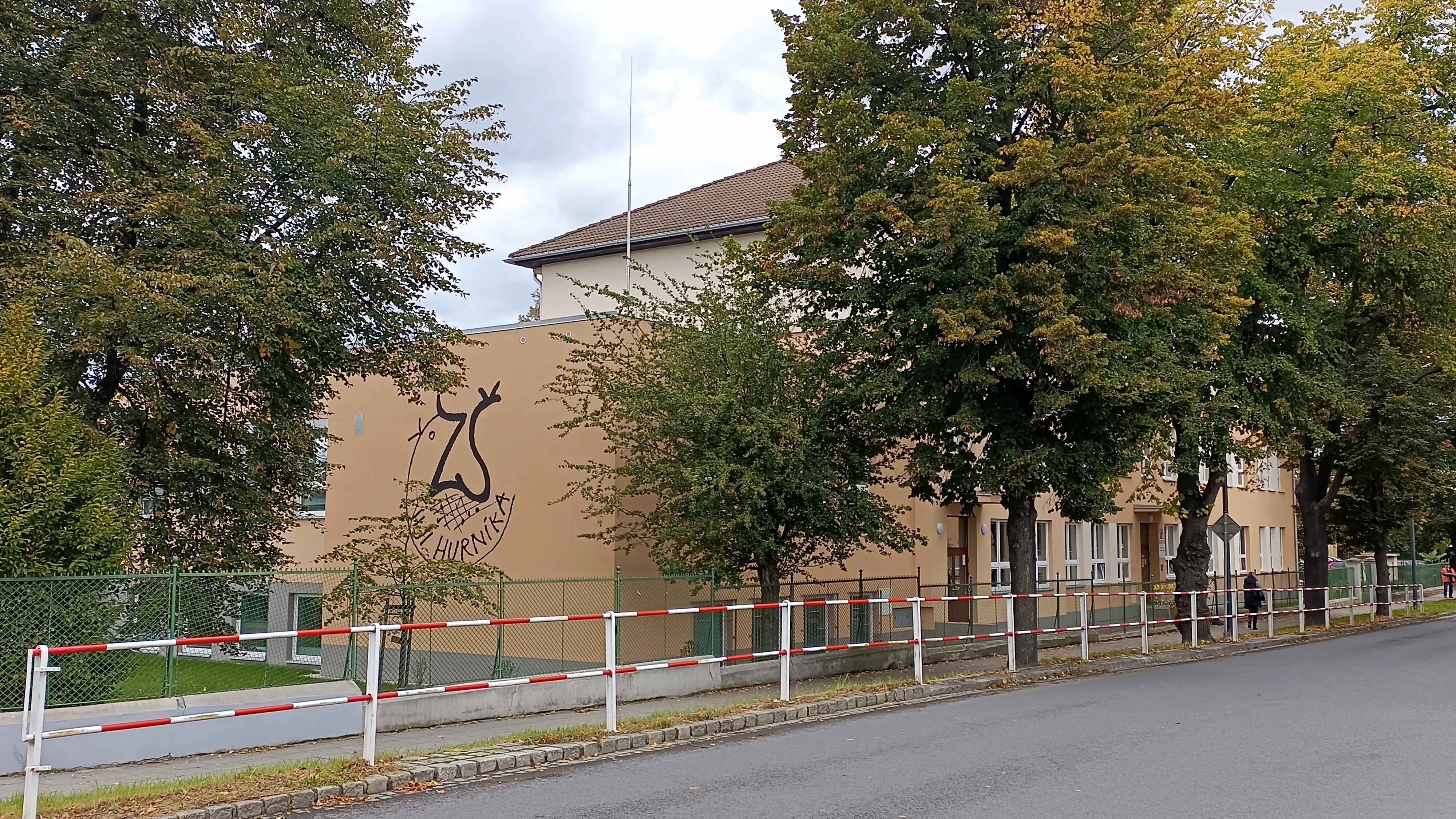 Základní škola Ilji Hurníka foto 5