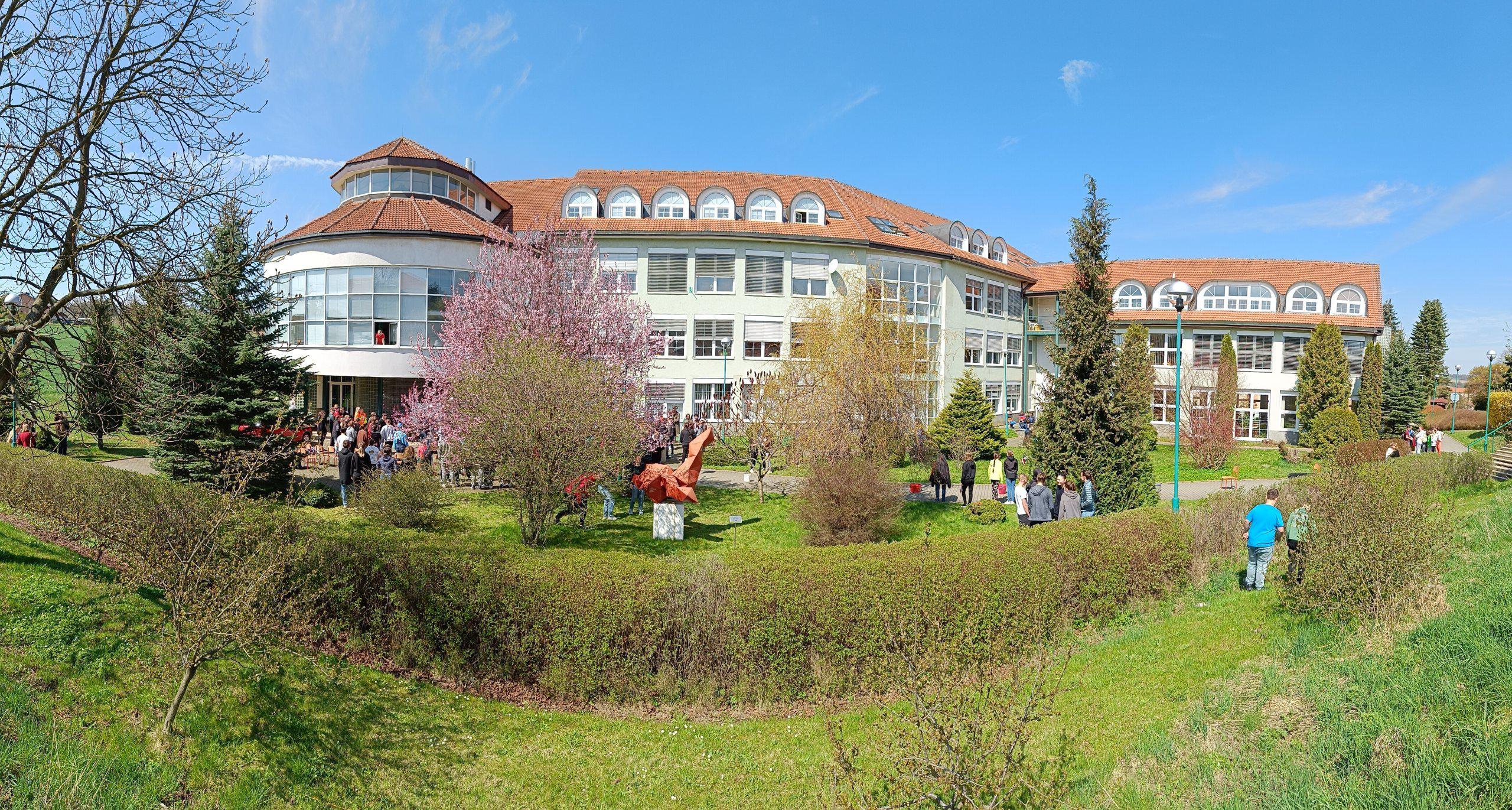 Gymnázium Bystřice nad Pernštejnem foto 2