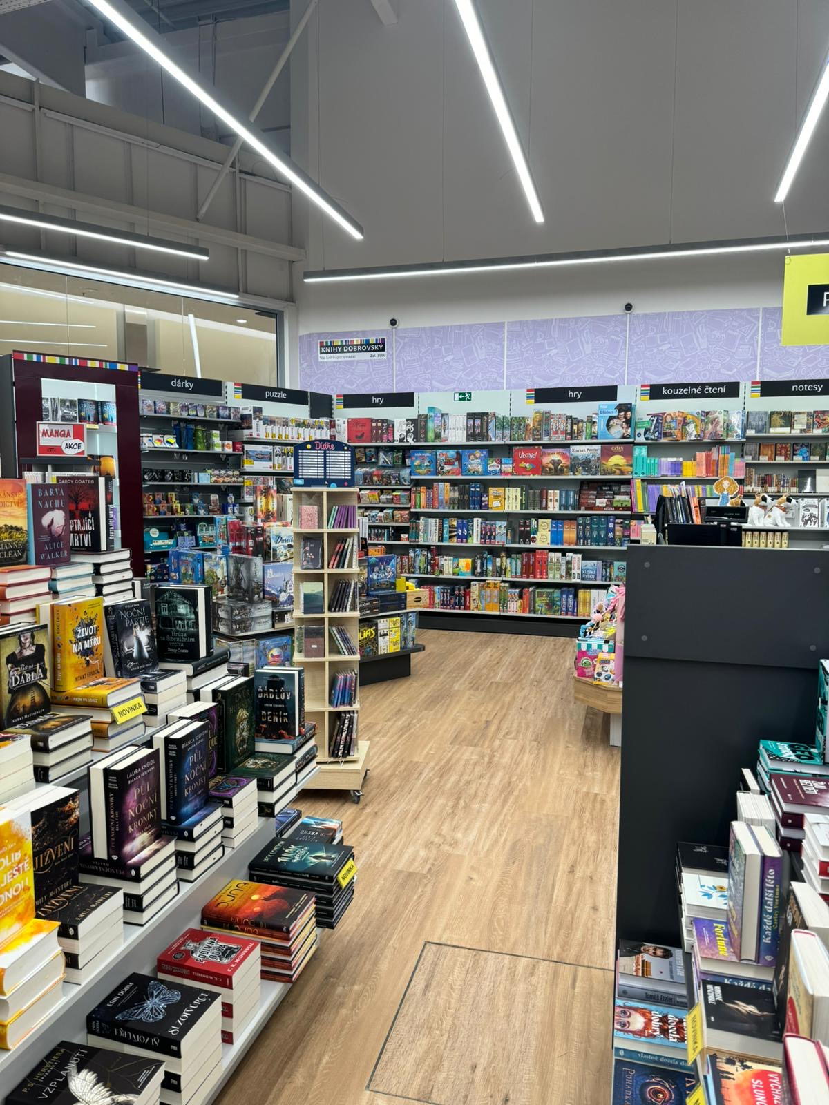 KNIHY DOBROVSKÝ foto 2