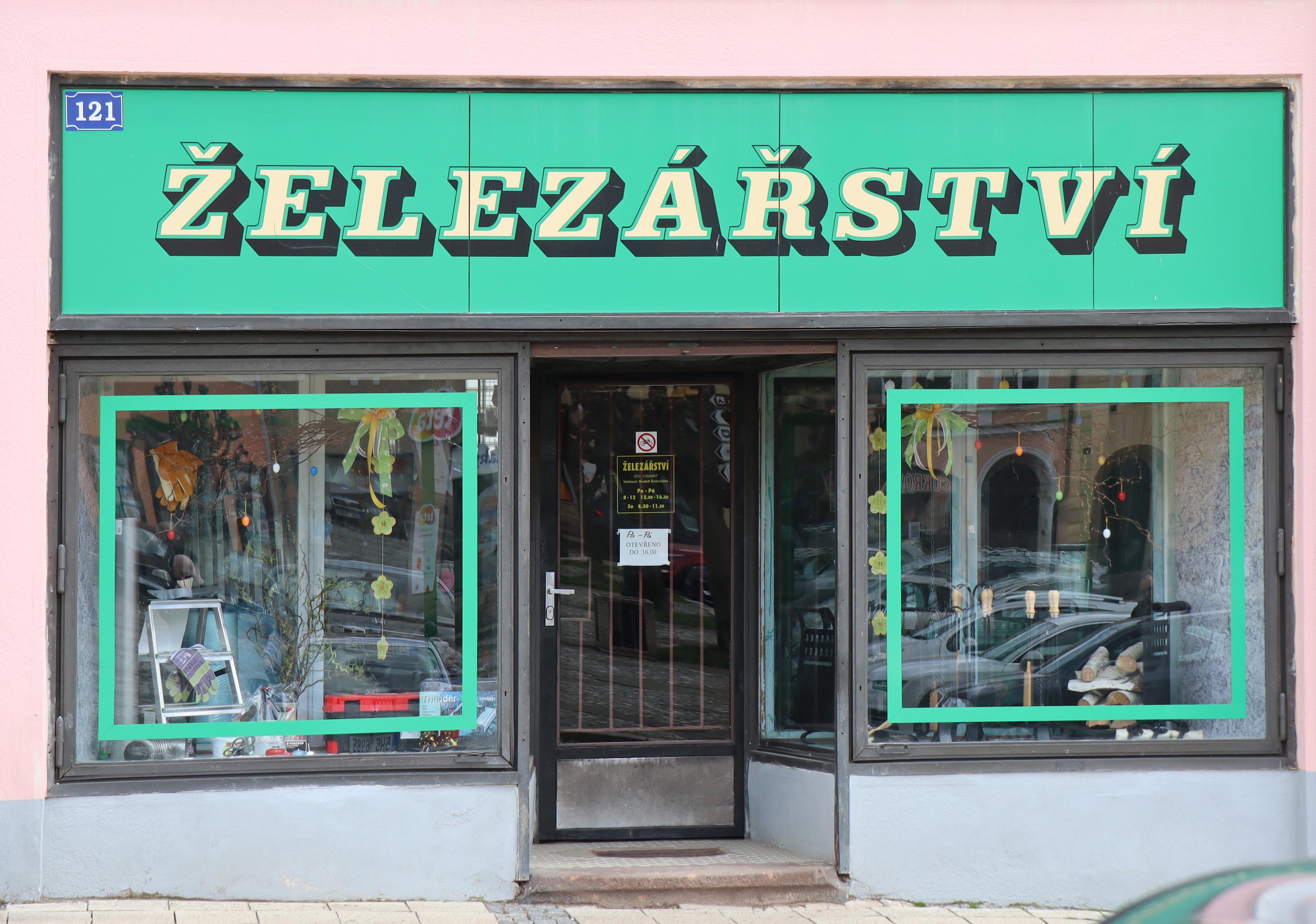 Železářství Mírové náměstí 121 foto 1