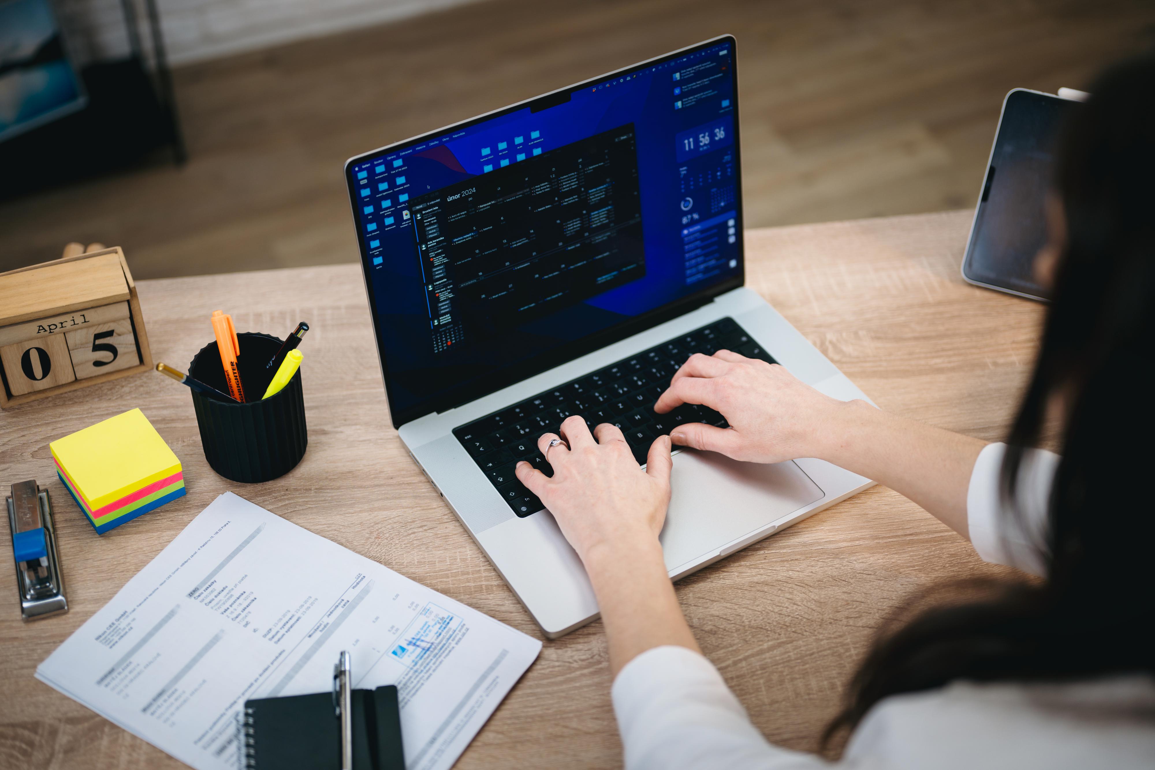 Ing. Petra Holanová - Daně a Účetnictví