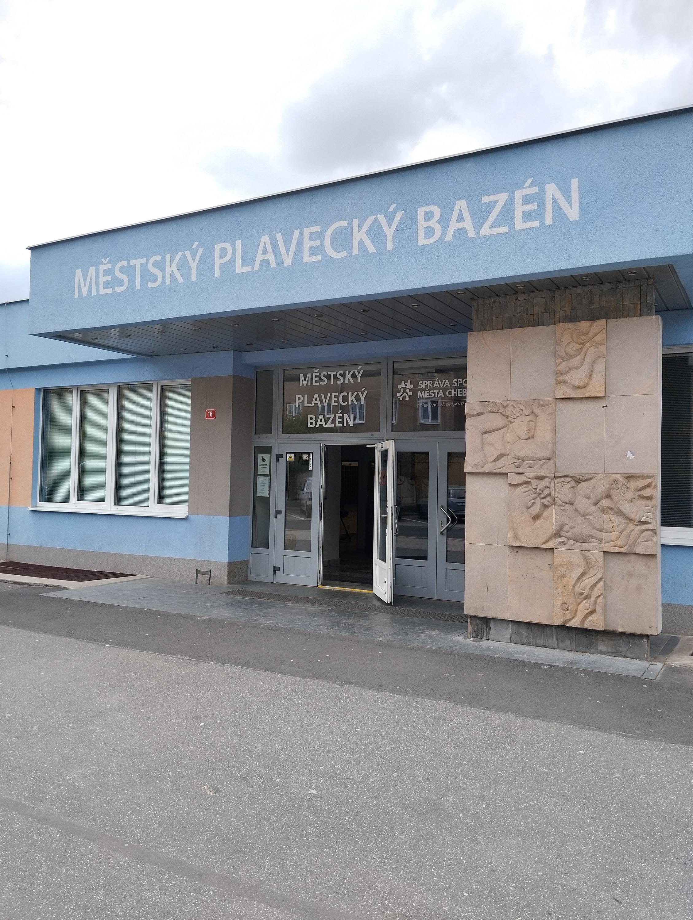 Plavecký bazén Cheb foto 2