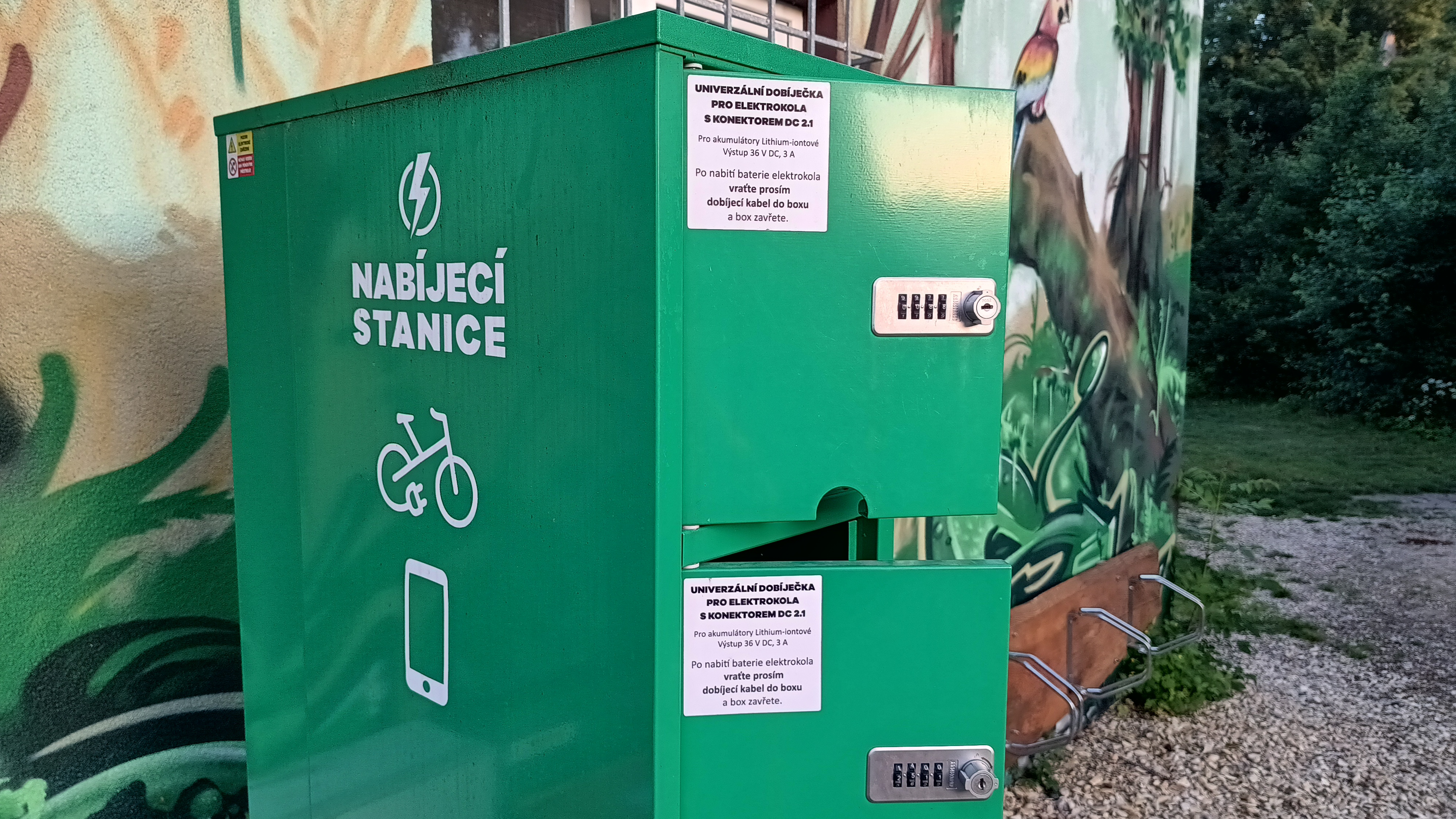 Nabíjecí zásuvka pro elektrokola foto 2