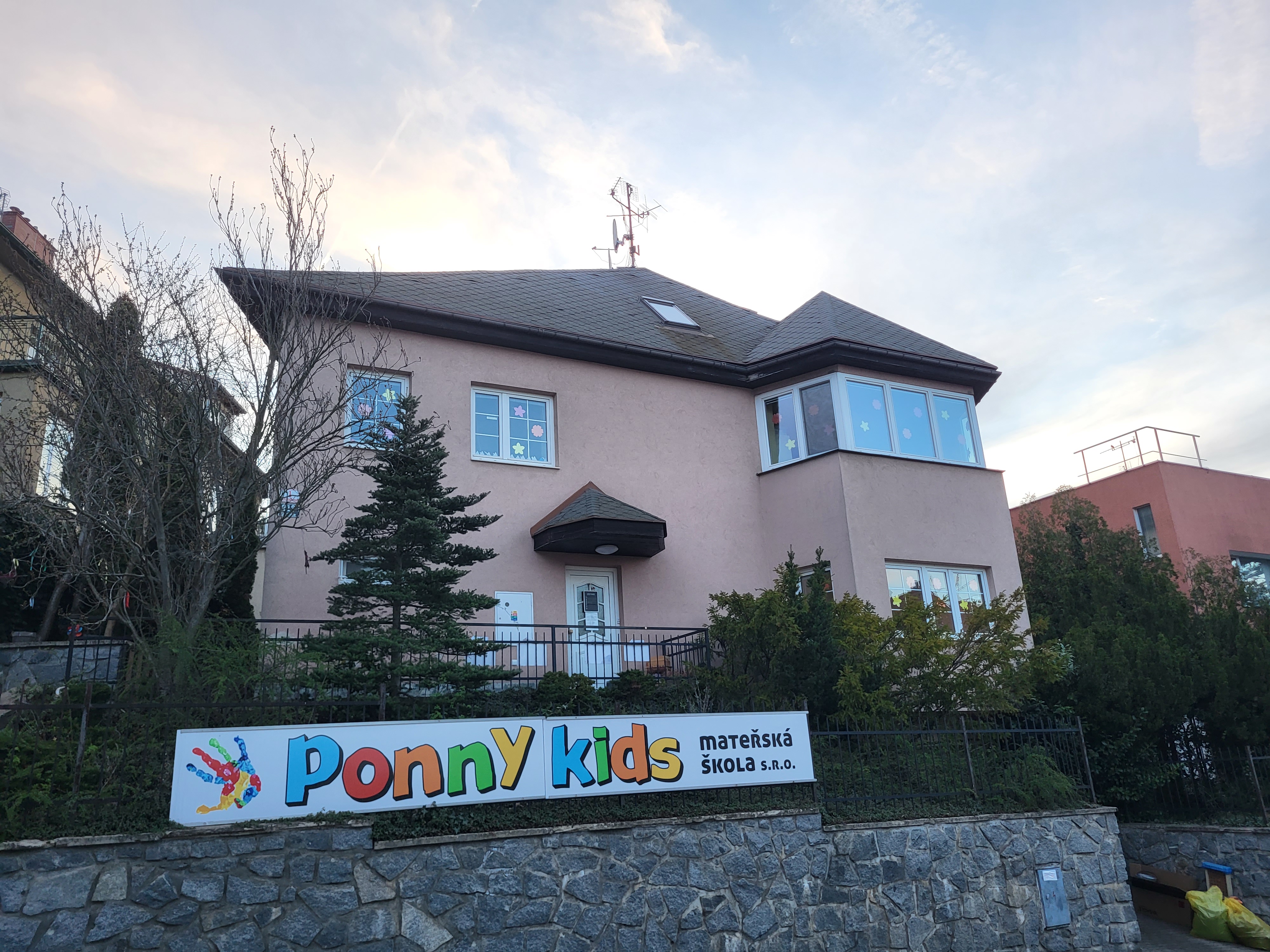 PONNY - anglická mateřská škola foto 2
