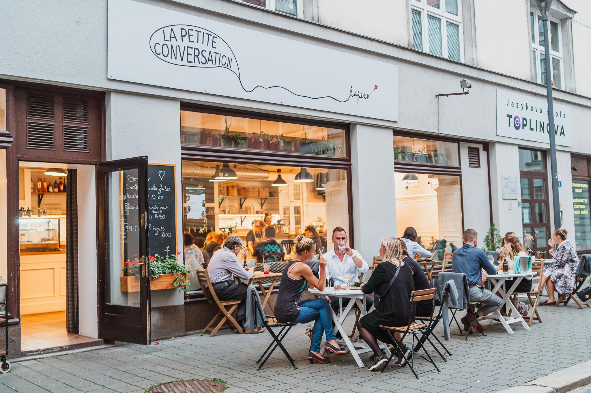 La Petite Conversation