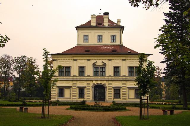 Letohrádek Ostrov foto 4