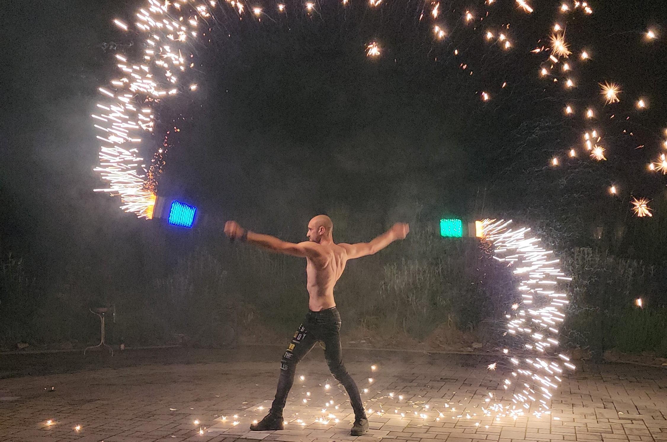 Tortus de ignis - fireshow, ohňová show, žonglování