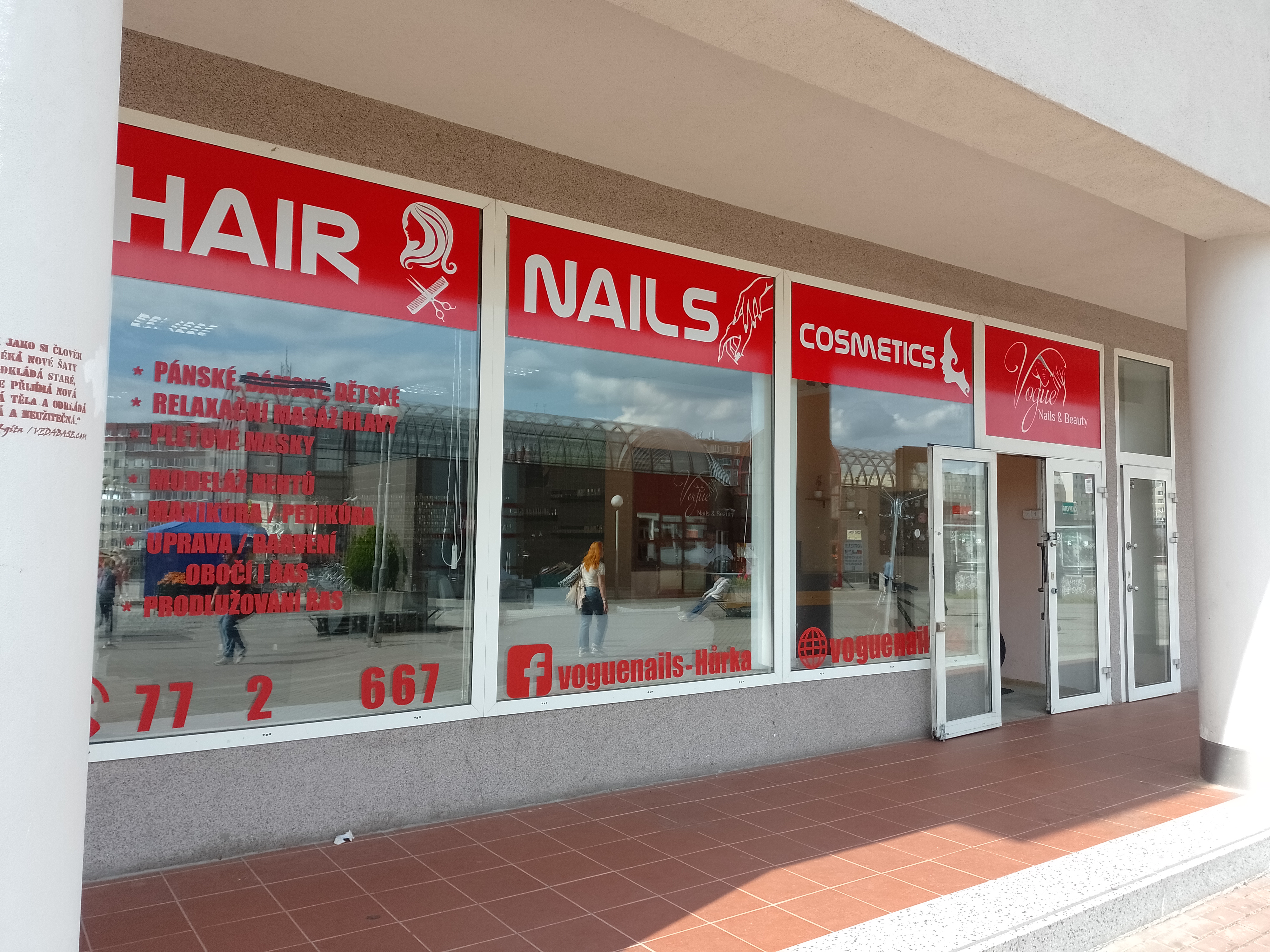 Vogue Nails & Beauty foto 5