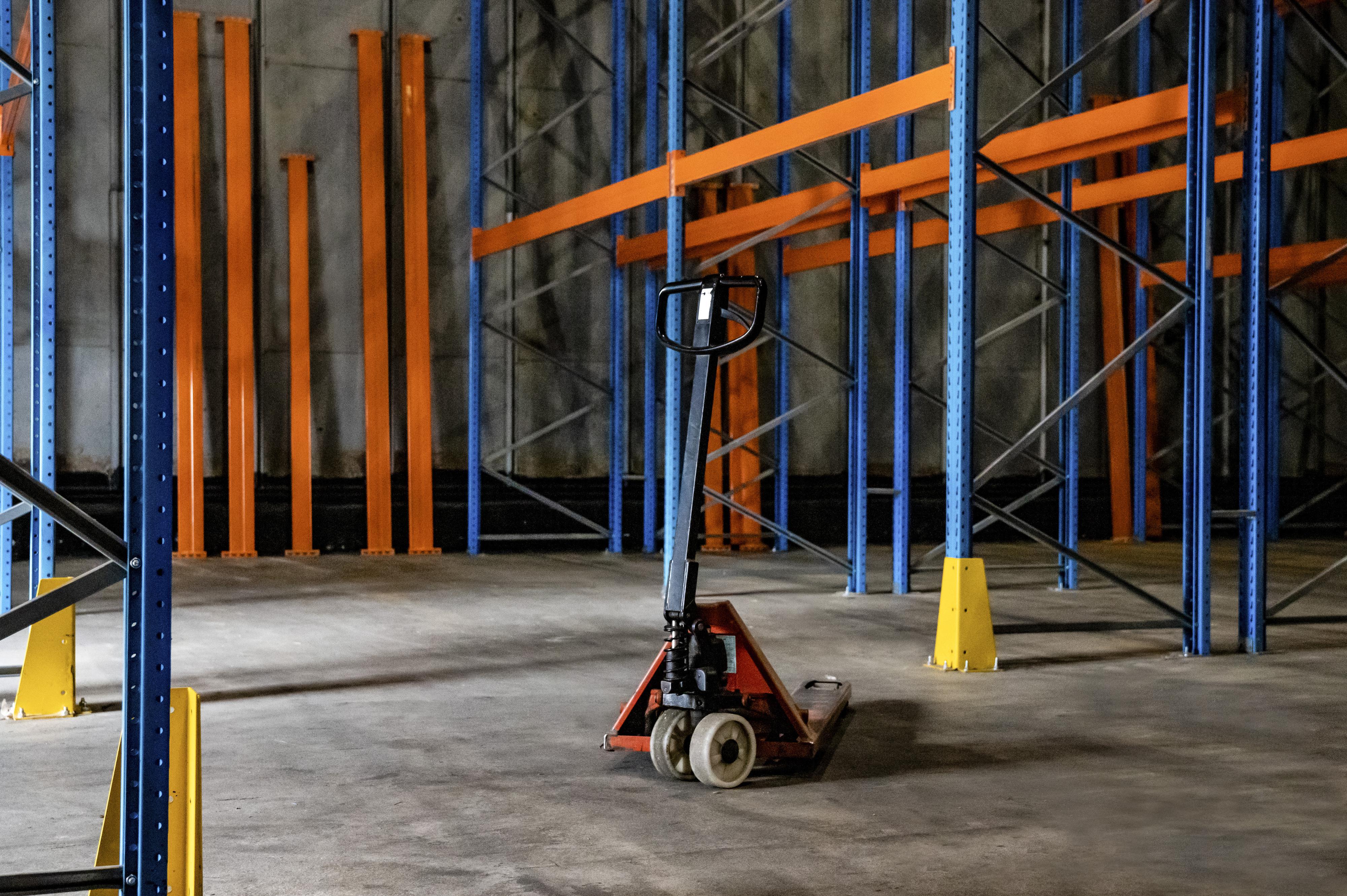 Unikom - pronájem skladů