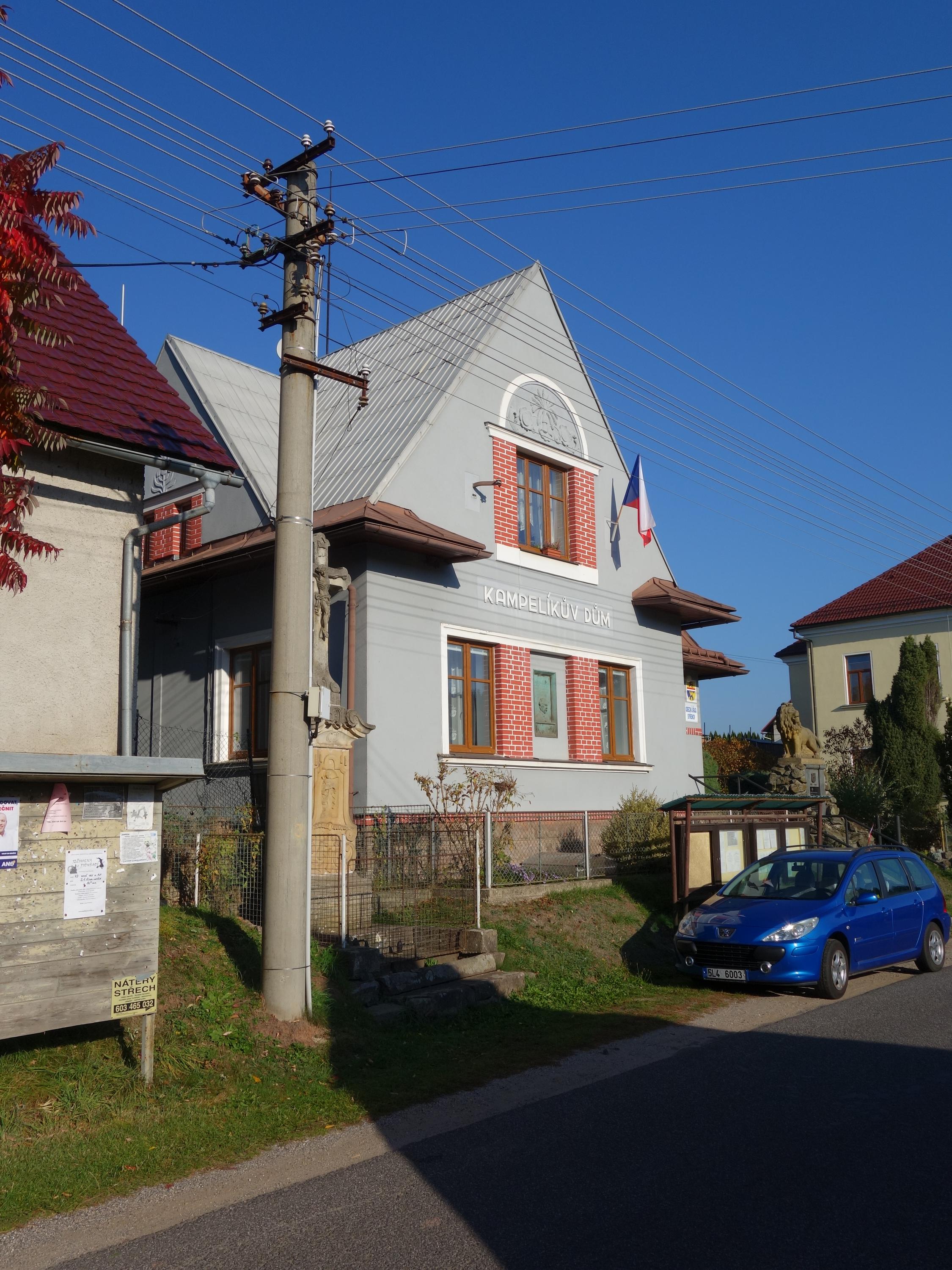 Syřenov - obecní úřad foto 2