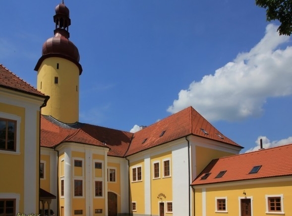 Zámek Stráž nad Nežárkou foto 3