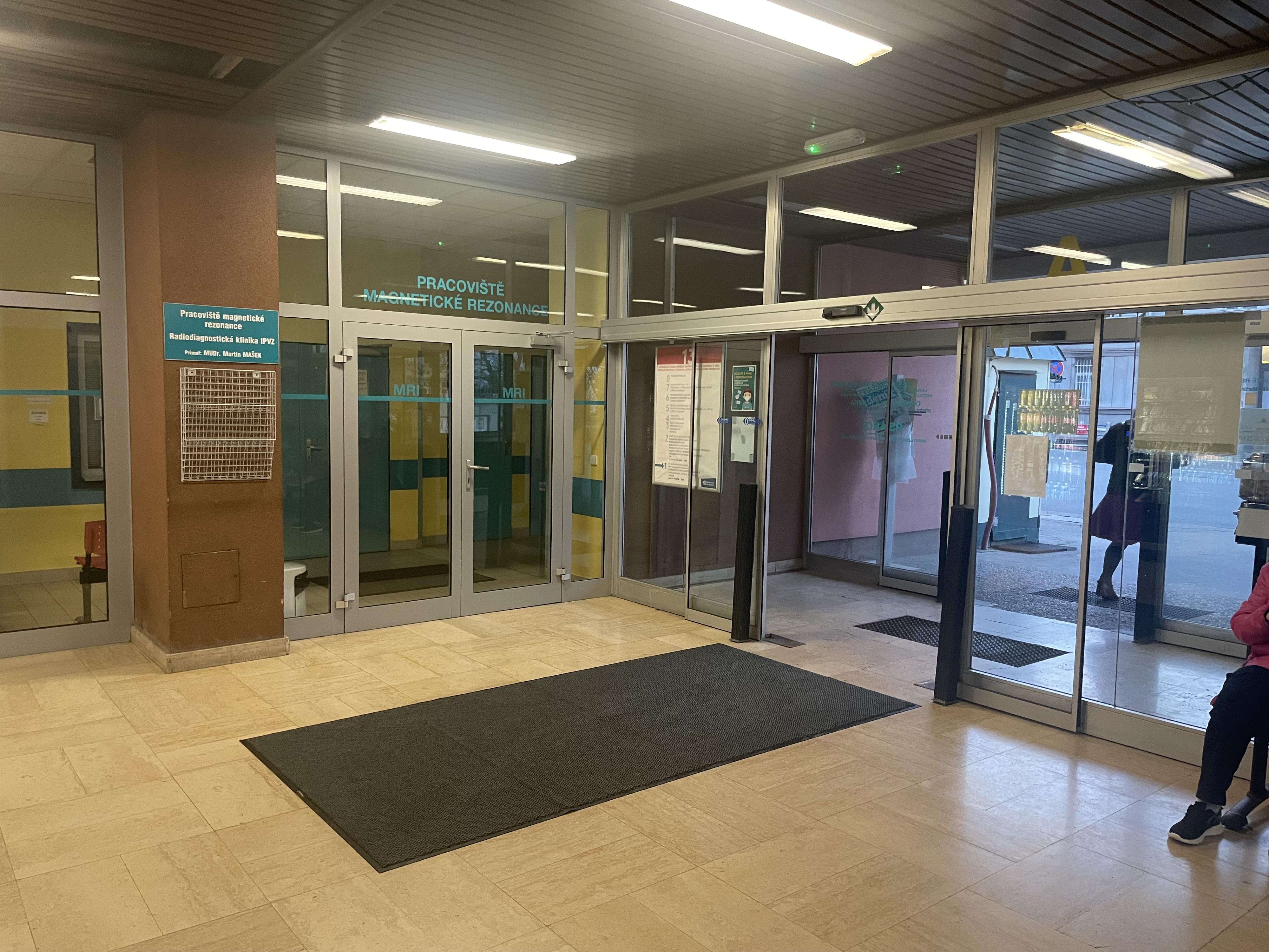 Magnetická rezonance - Fakultní nemocnice Bulovka foto 3