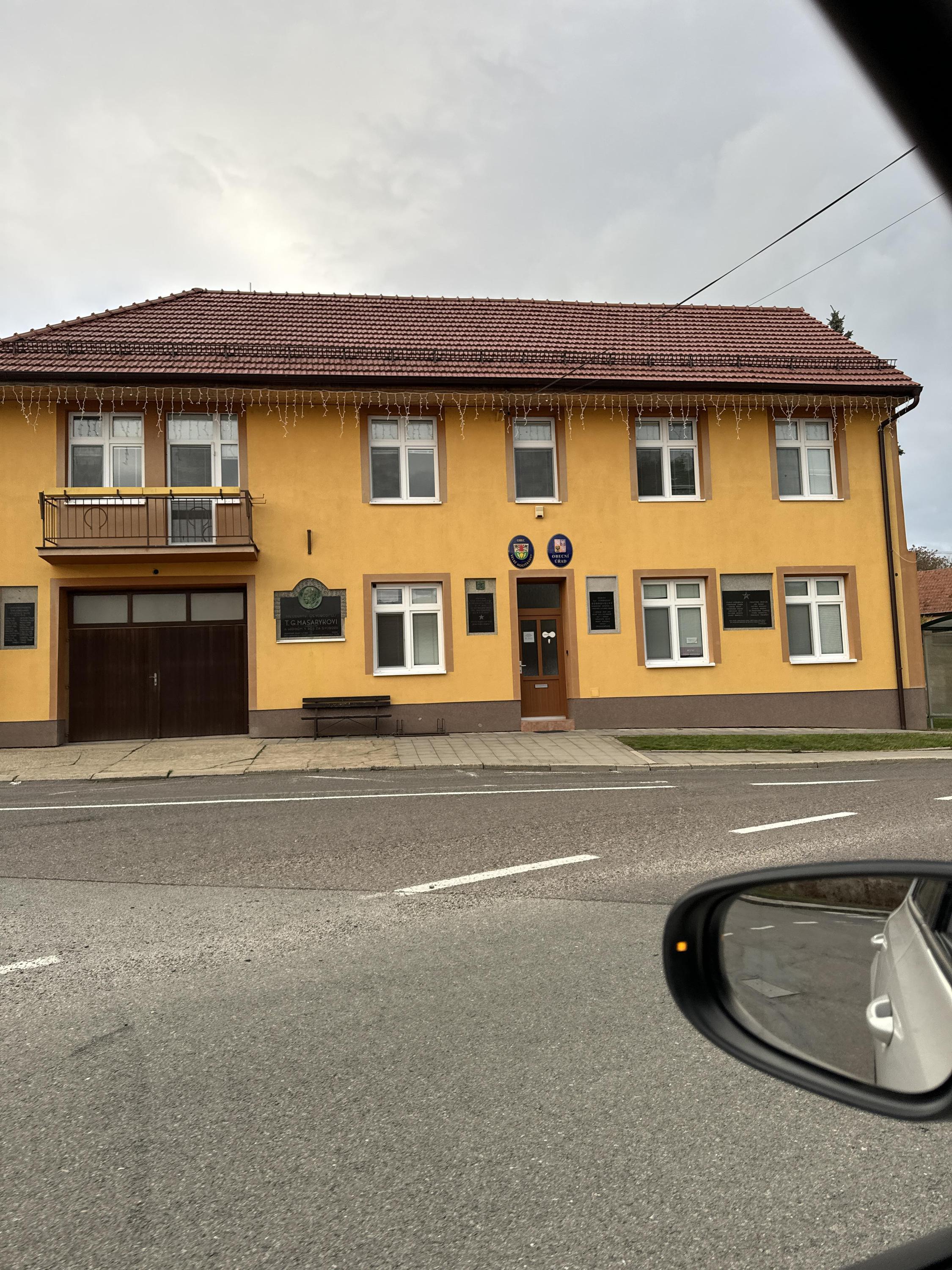 Velké Hostěrádky - obecní úřad foto 5