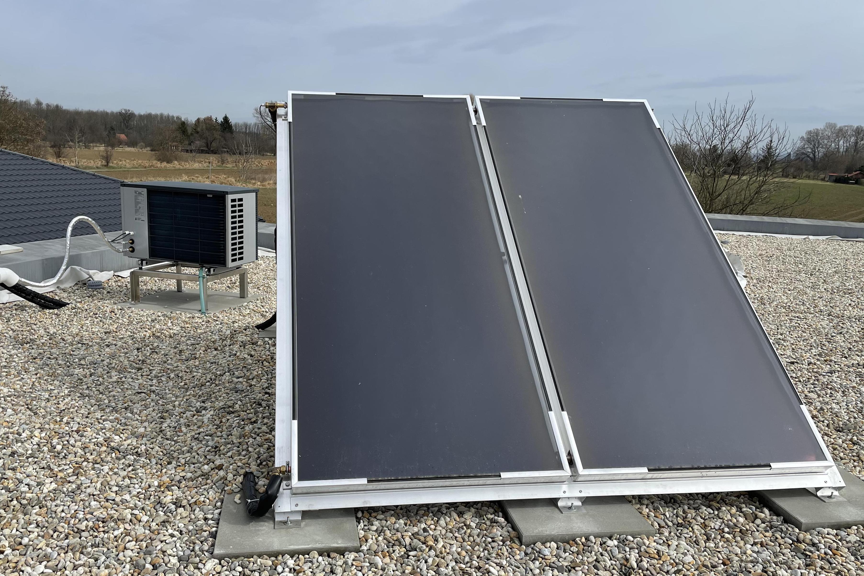 Solární panely na ohřev teplé vody