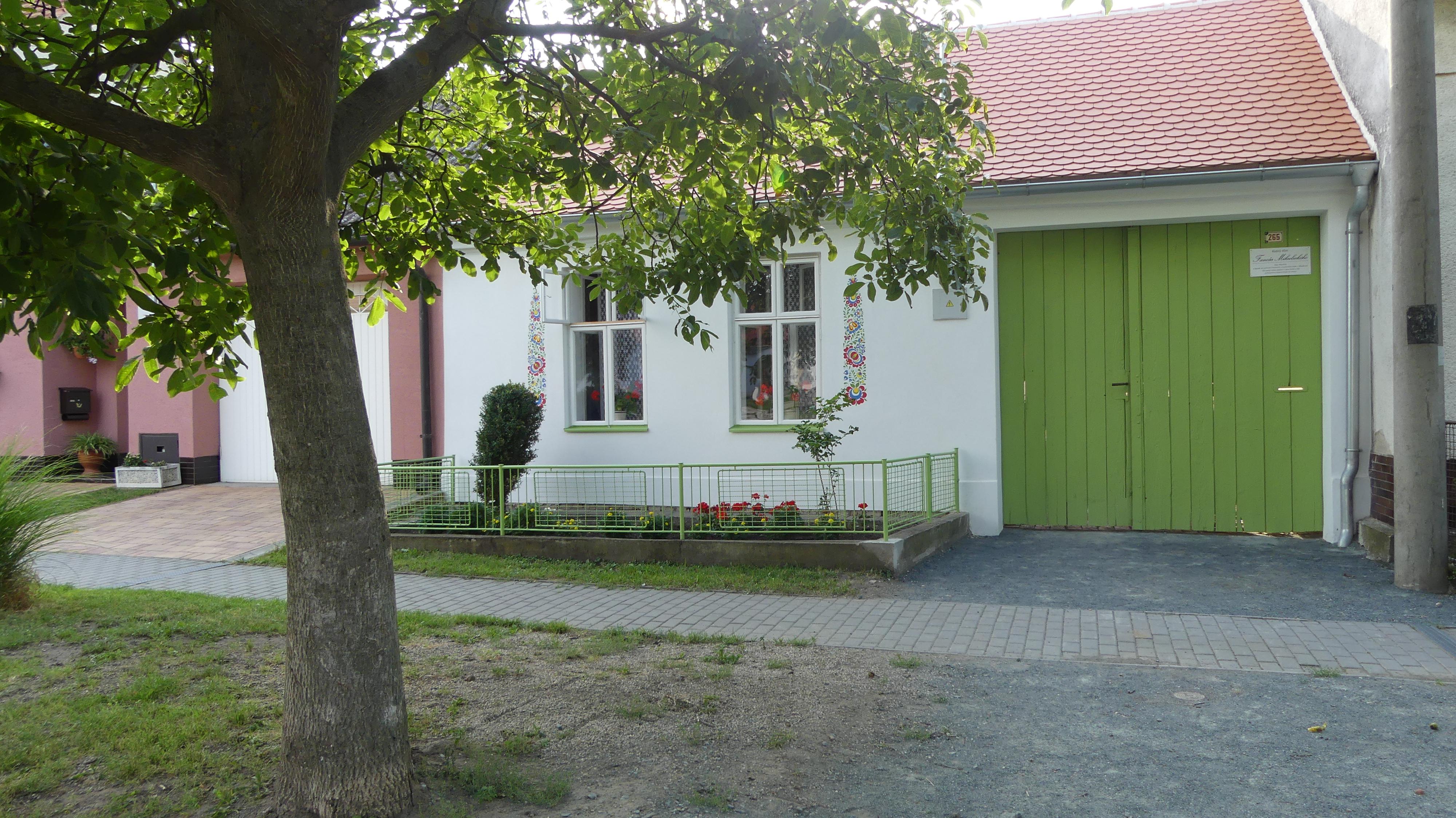 Chalupa - rodný dům Fanoša Mikuleckého foto 5