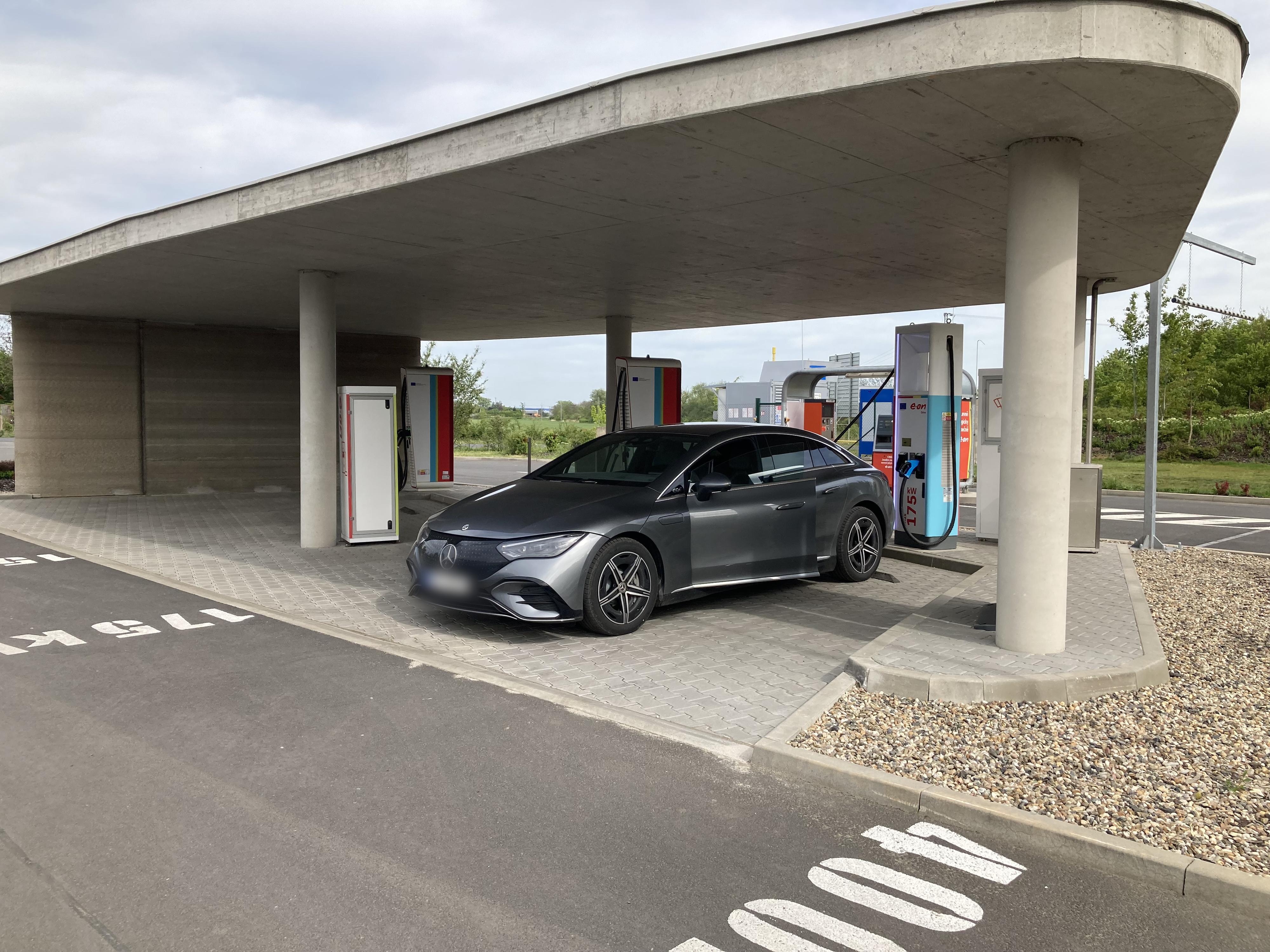 Dobíjecí stanice E.ON Drive foto 3