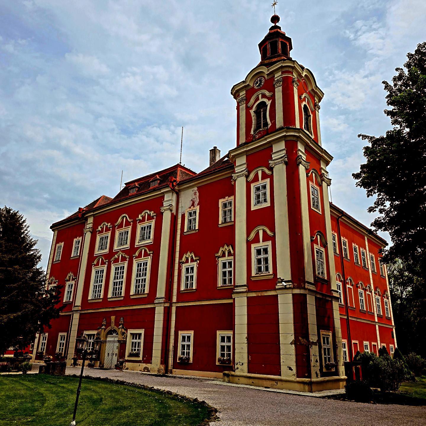 Barokní zámek Dětenice foto 5