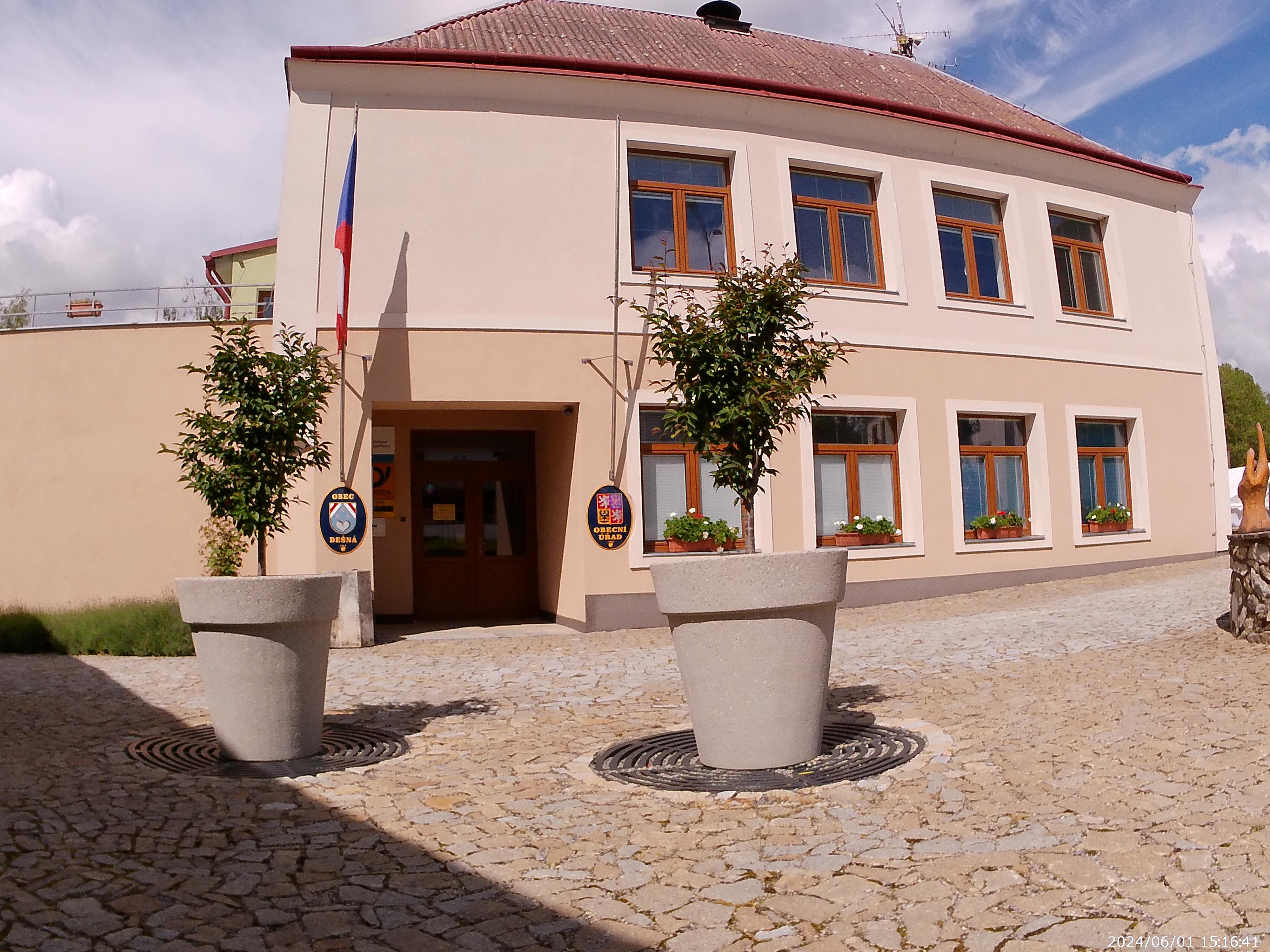 Dešná - obecní úřad foto 3