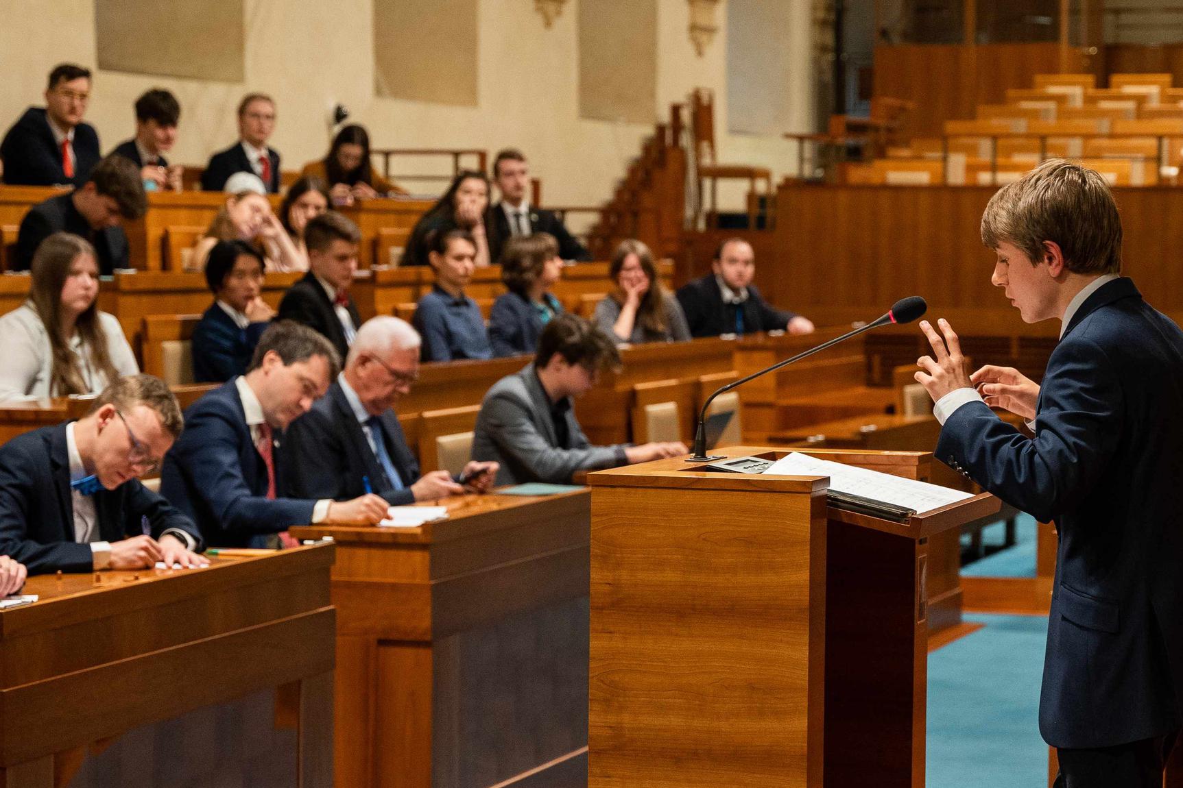 Asociace debatních klubů, z.s.