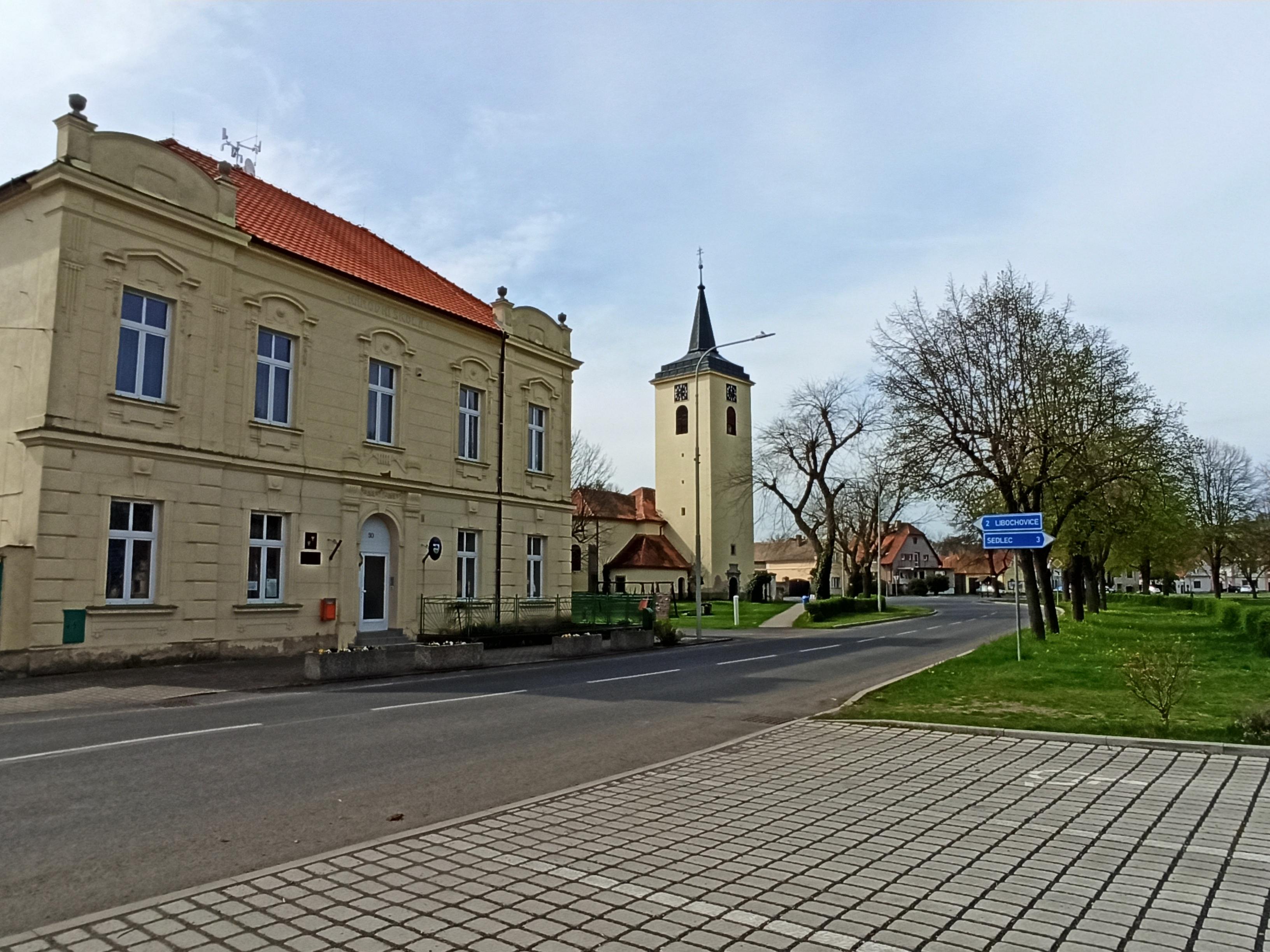 Slatina - obecní úřad foto 4