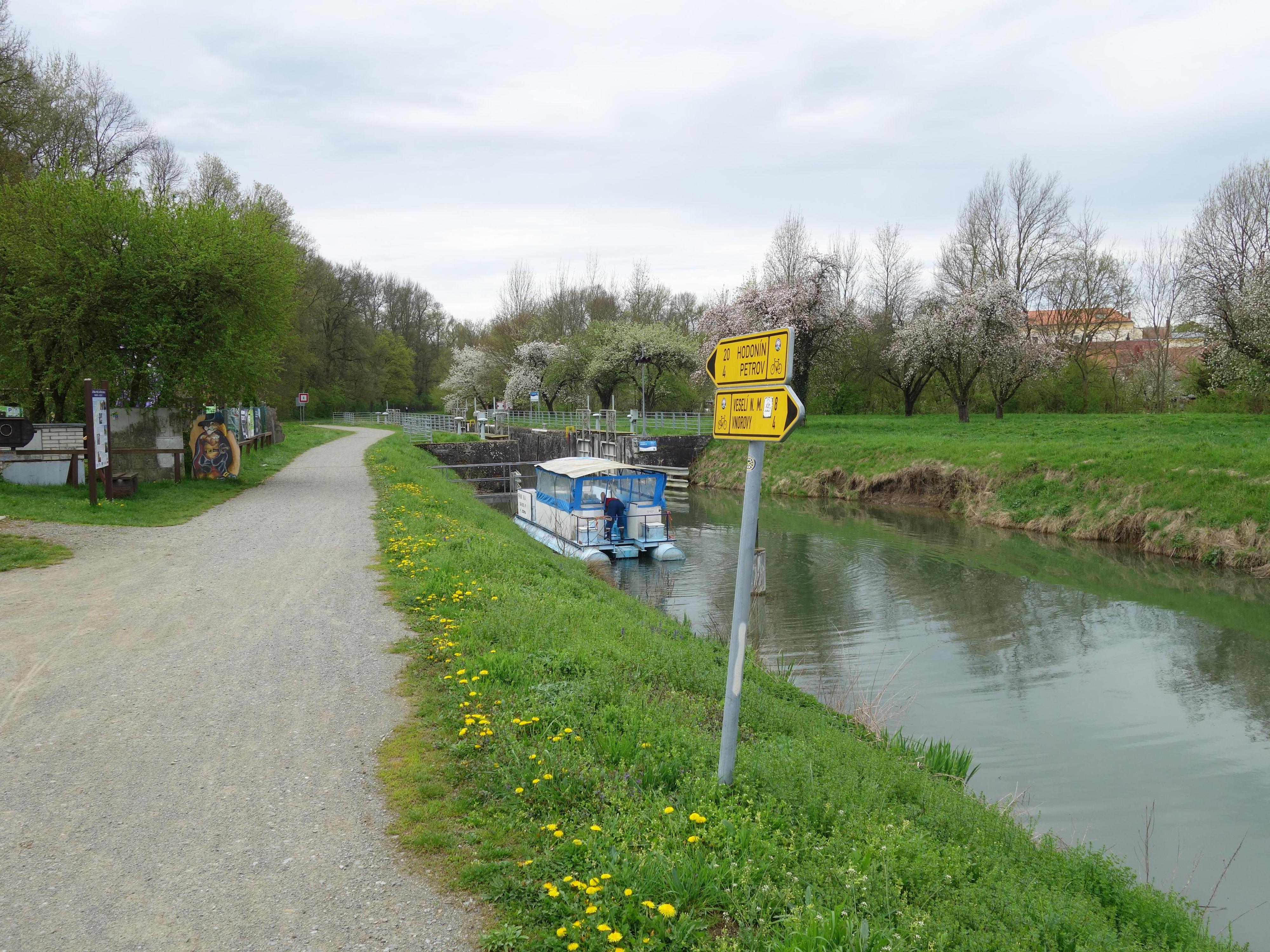 Plavební komora Strážnice II foto 4