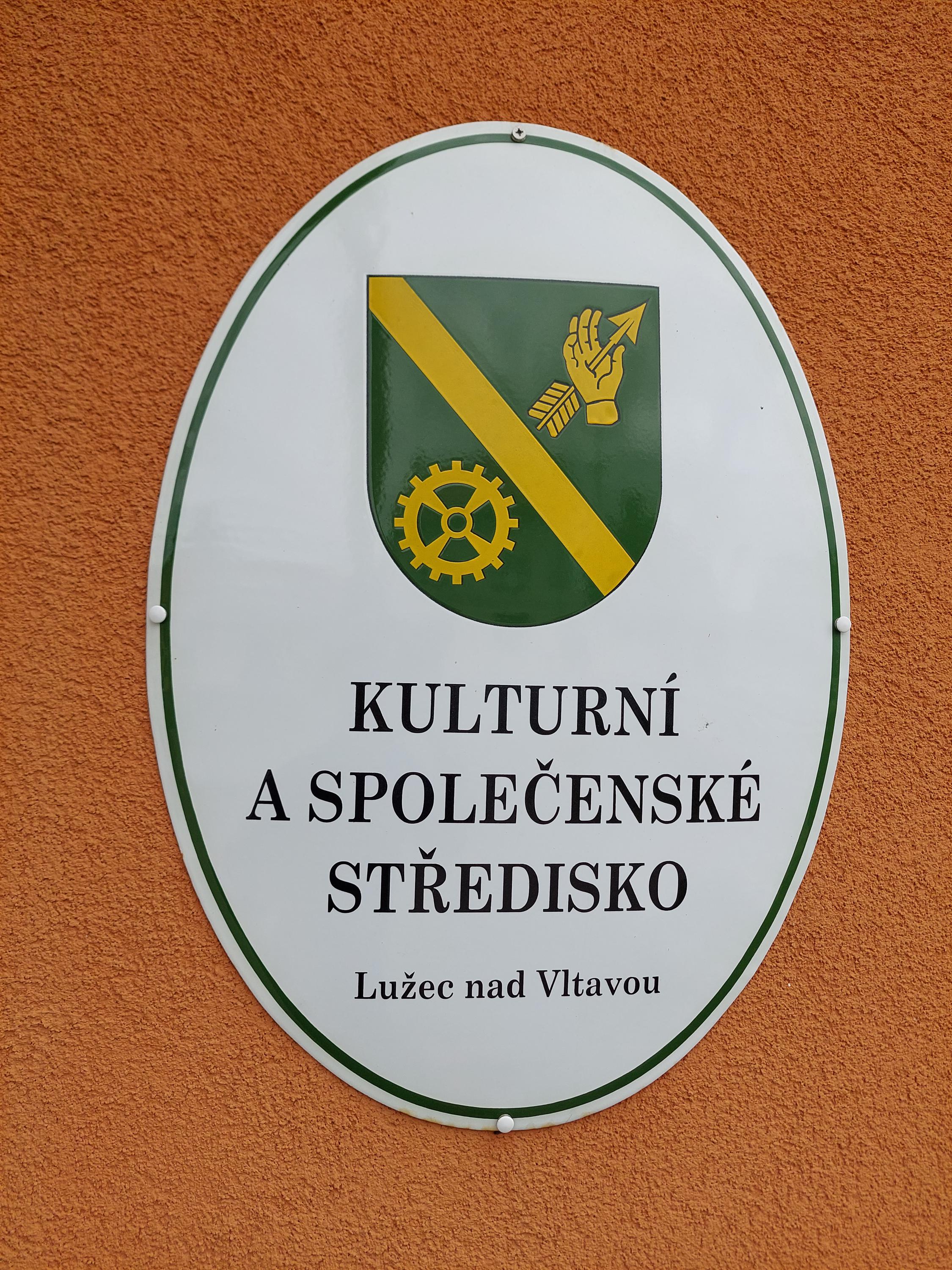 Kulturní a společenské středisko Lužec n/Vlt. foto 4