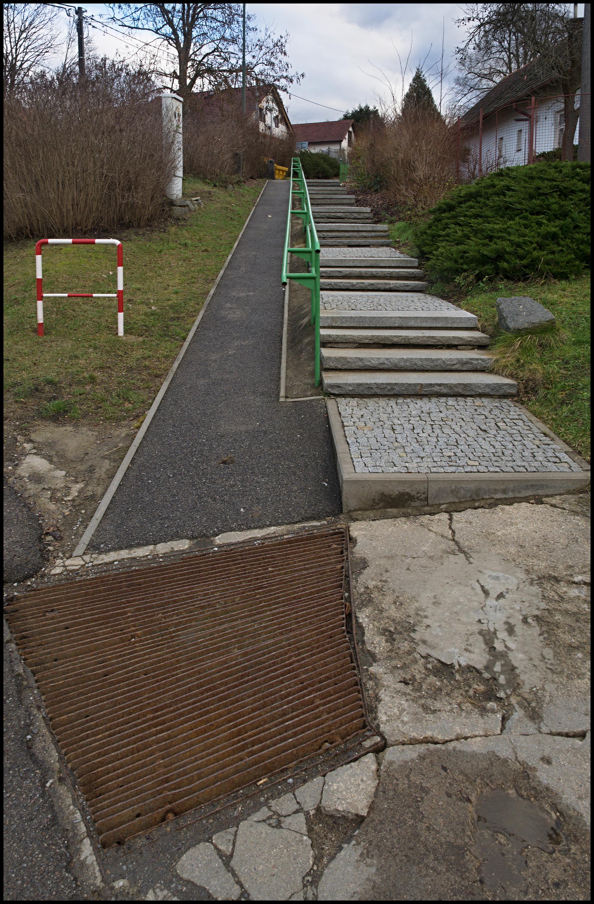 Krhanice - obecní úřad foto 4