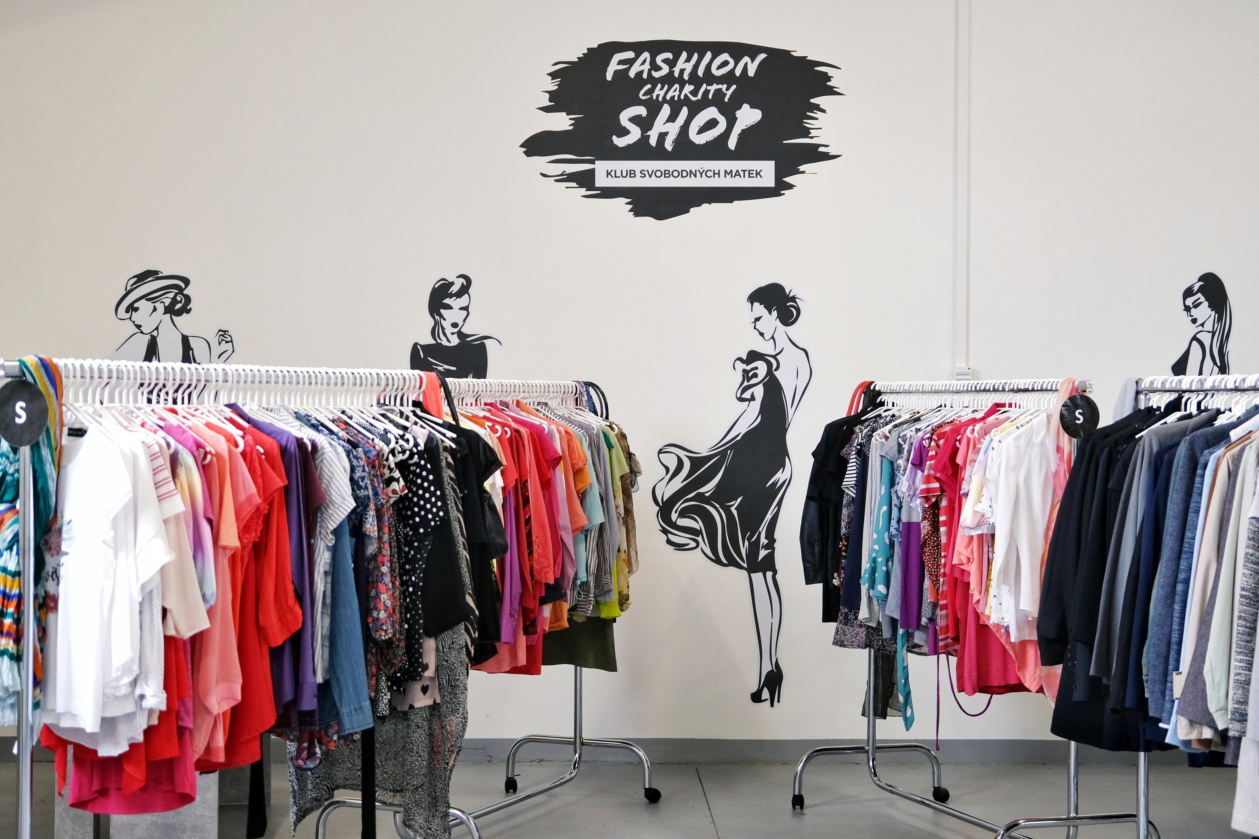 Fashion Charity Shop Hovorčovice foto 2
