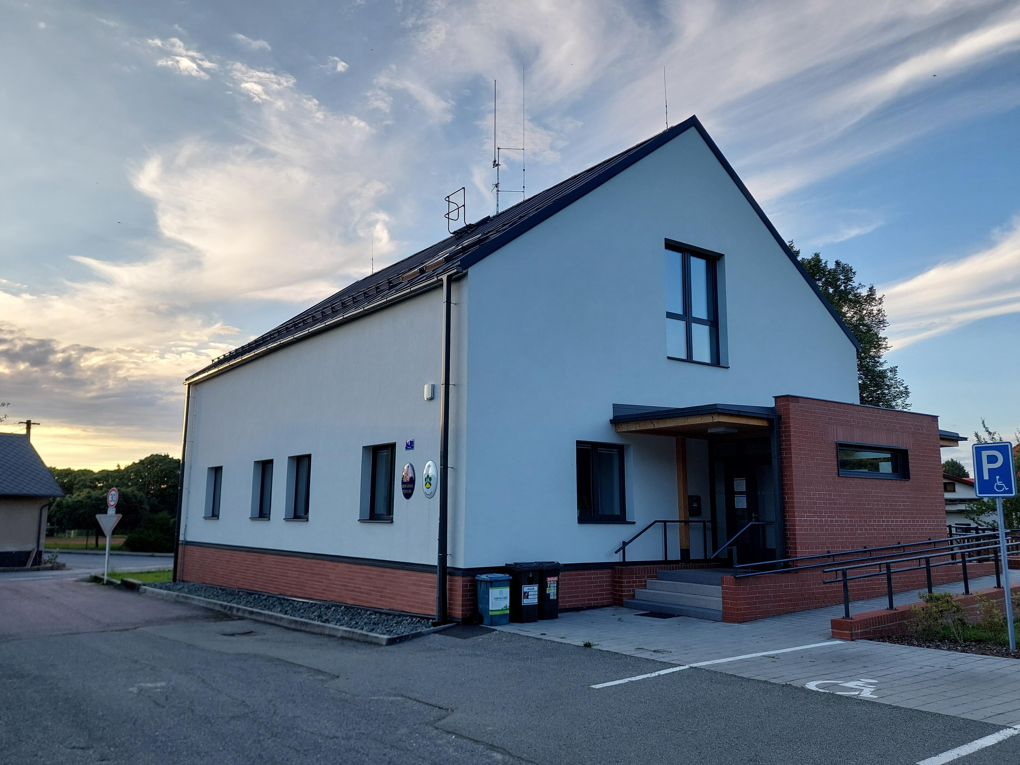 Přepychy - obecní úřad foto 5