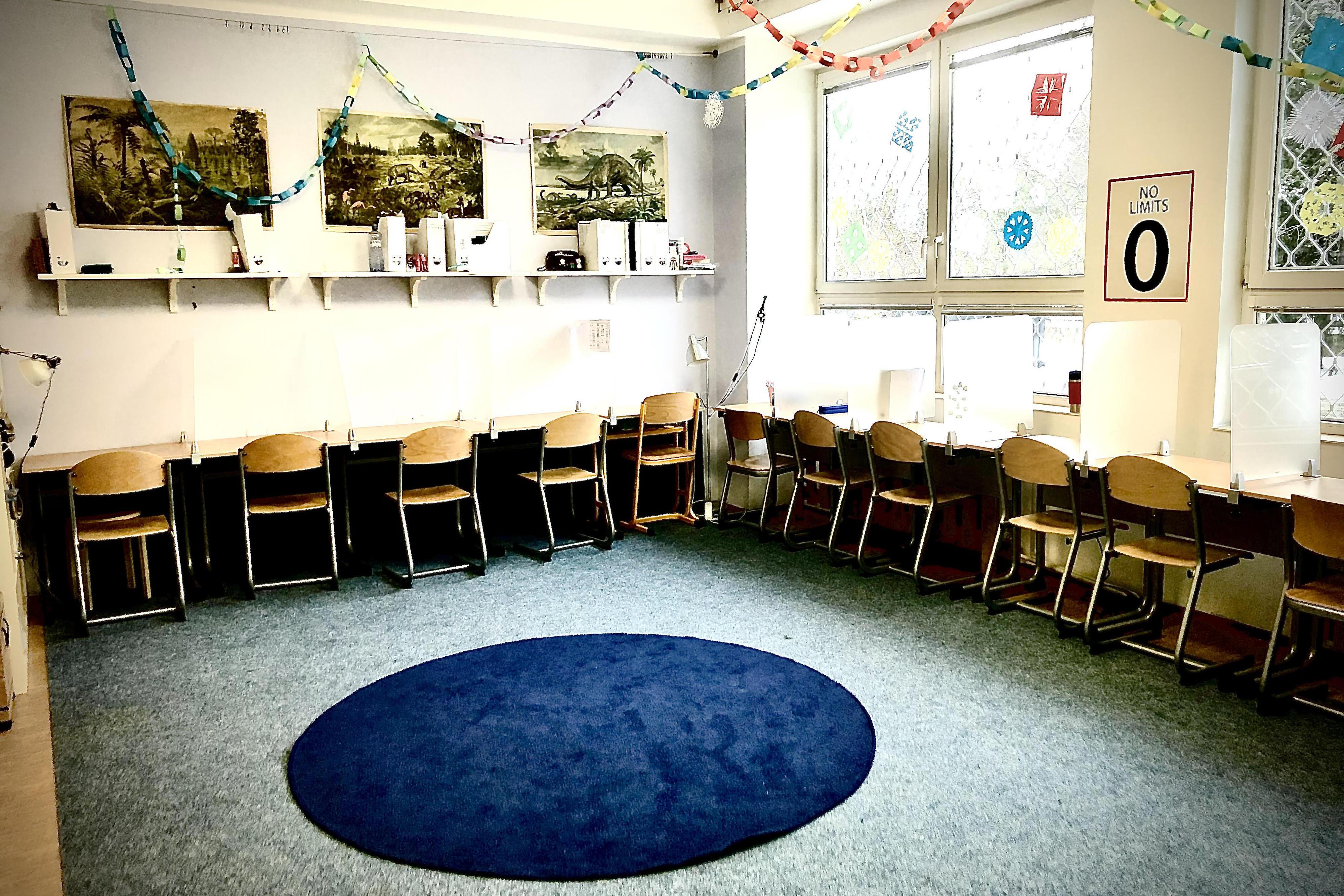 Základní škola - gymnázium a střední pedagogická škola